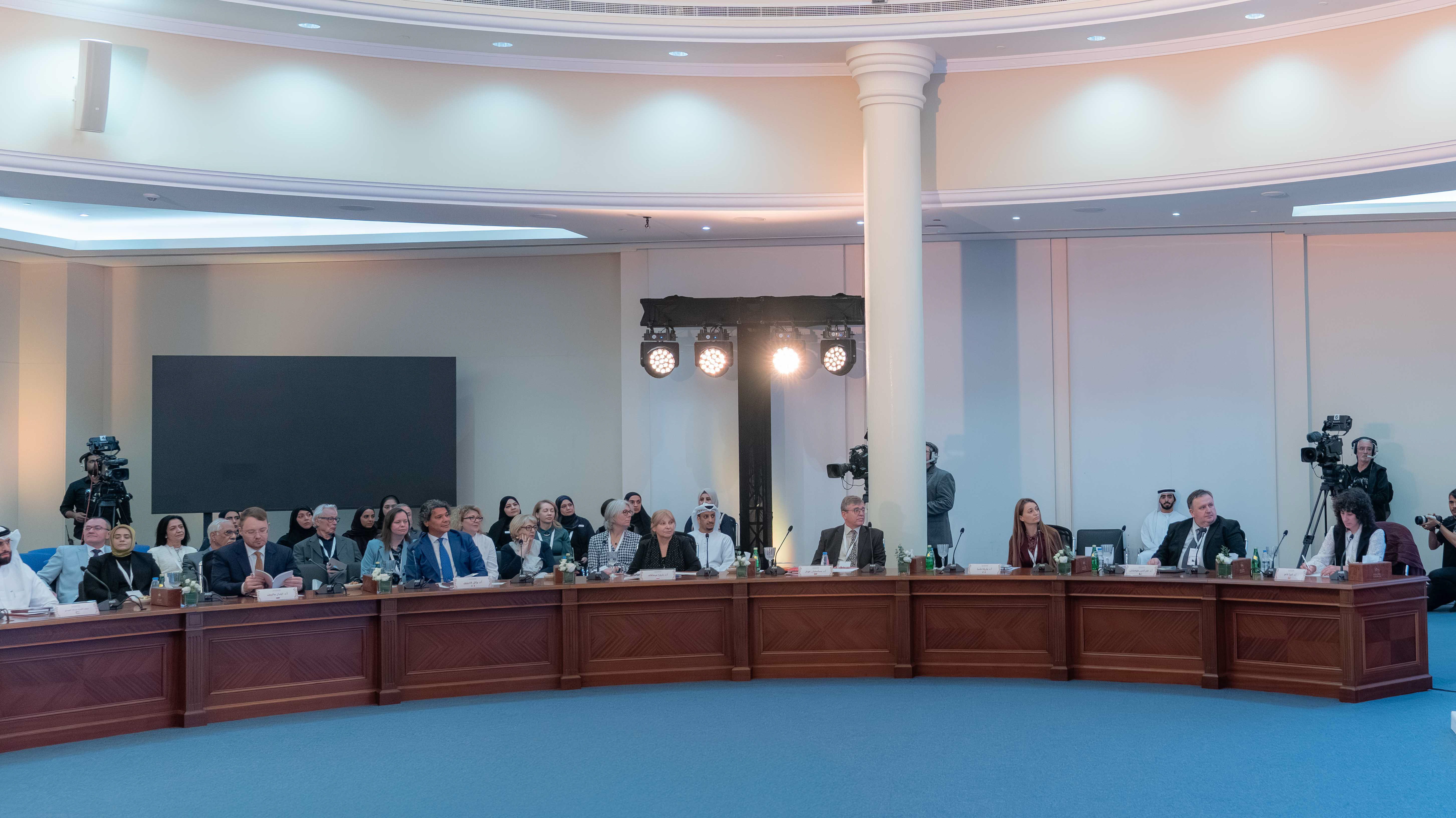 سلطان القاسمي يشهد ختام مؤتمر الشارقة للدراسات العربية في أوروبا