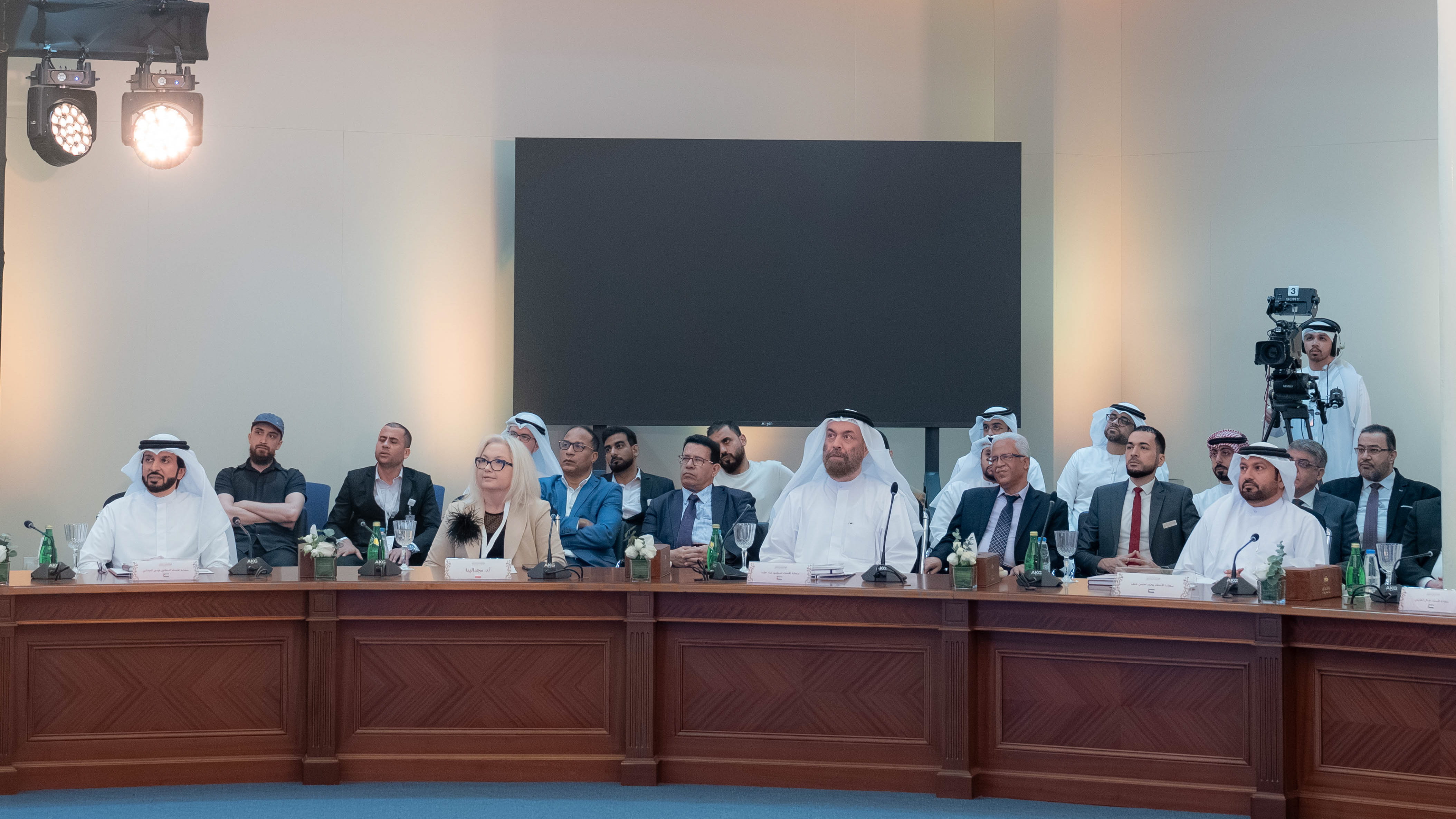 سلطان القاسمي يشهد ختام مؤتمر الشارقة للدراسات العربية في أوروبا