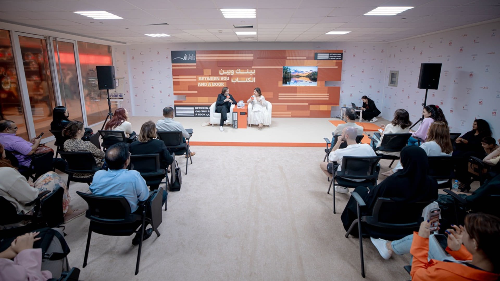 حاصد البوكر باول لينتش: الكتابة بحث مستمر عن الحقيقة الإنسانية 