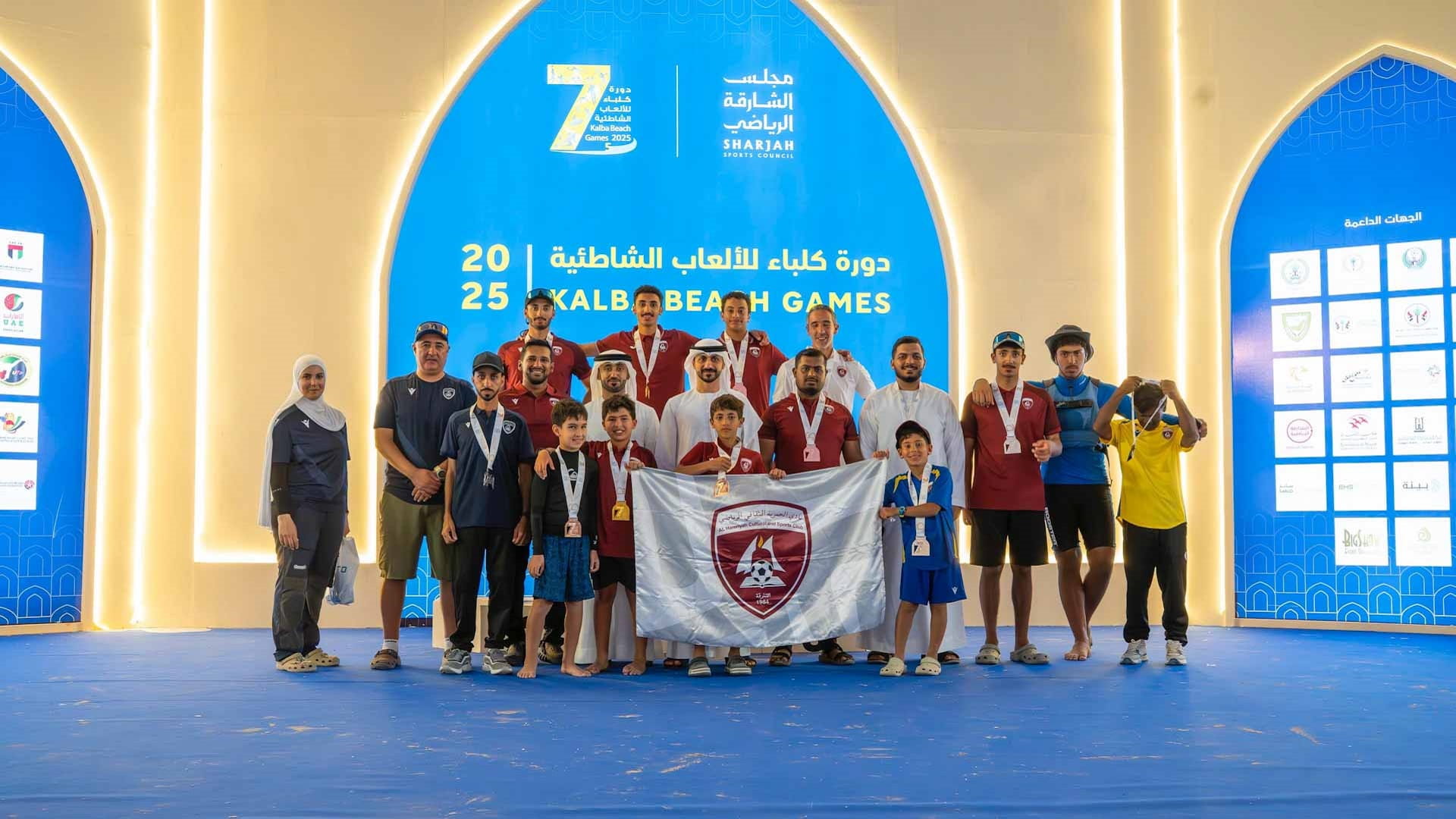 10 ميداليات ملونة لفريق الحمرية للشراع بسادس جولات بطولة الإمارات 