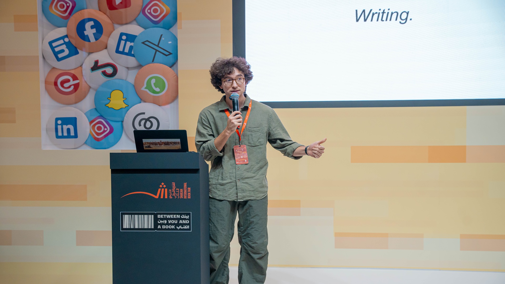 Baron Ryan lights up SIBF with storytelling wisdom 