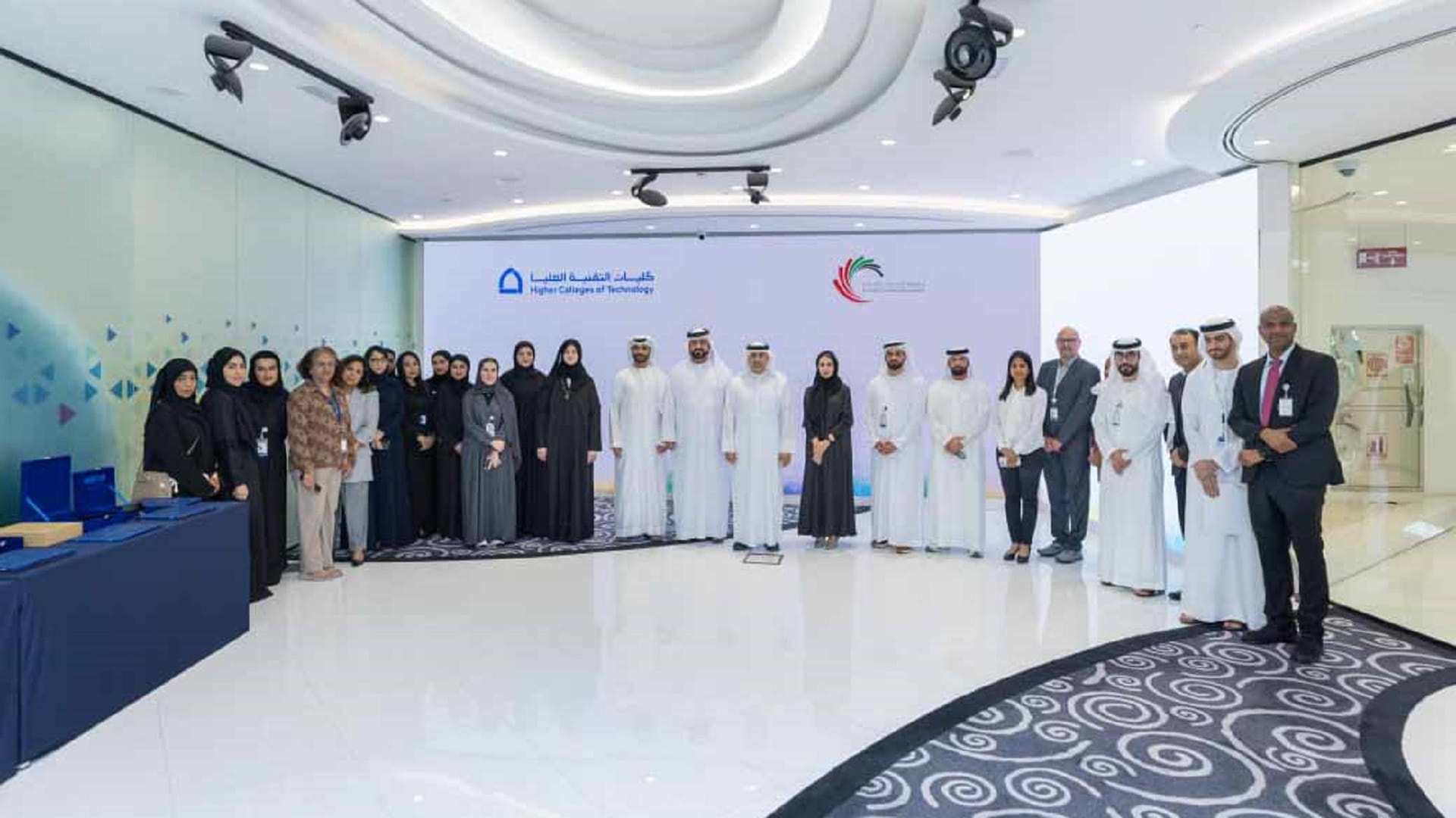 "الإمارات للإبداع" و"كليات التقنية" تنظمان ملتقى "العقول المبدعة" 