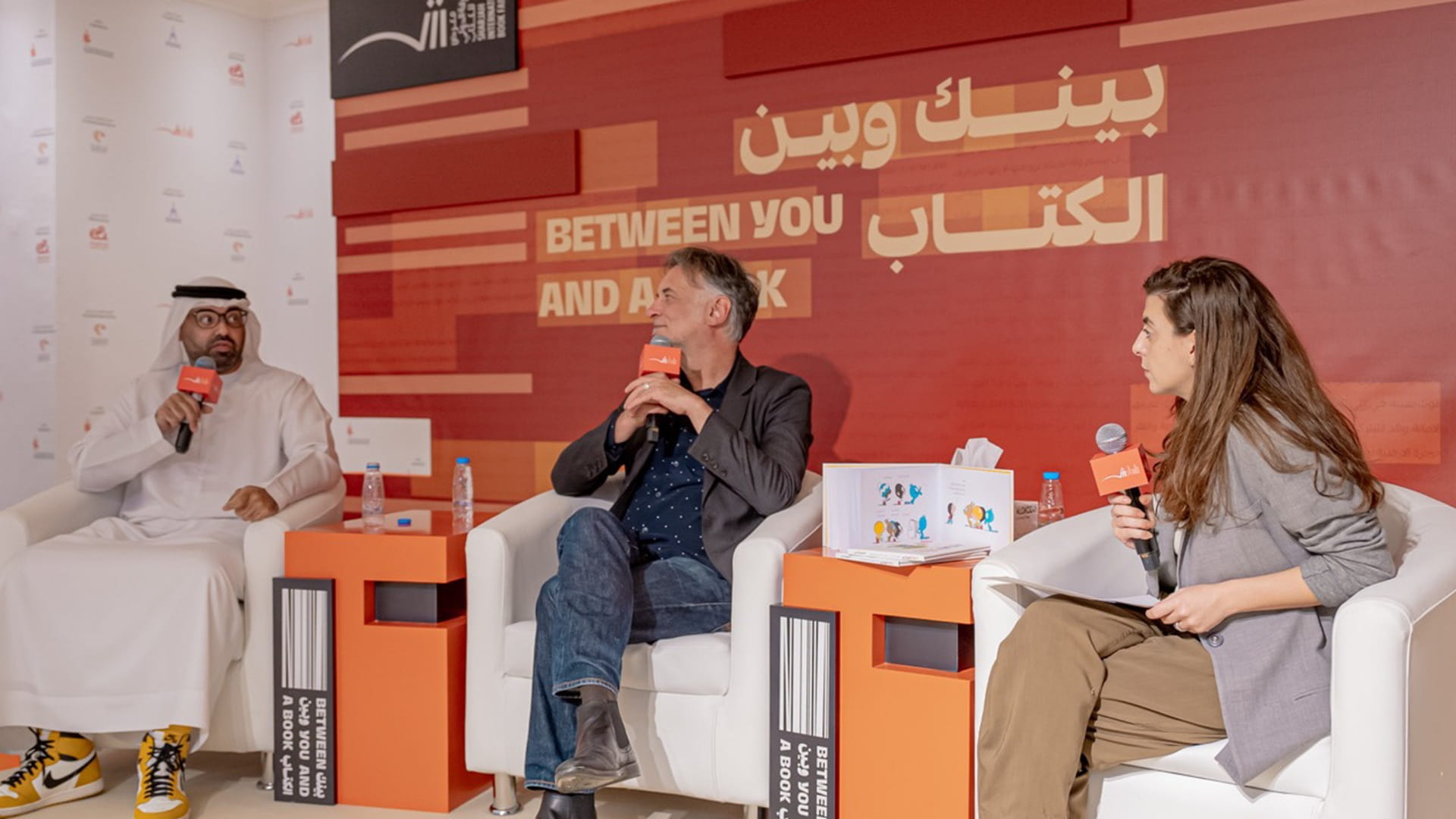 Les Qui Quoi sparks new conversations on identity at SIBF 