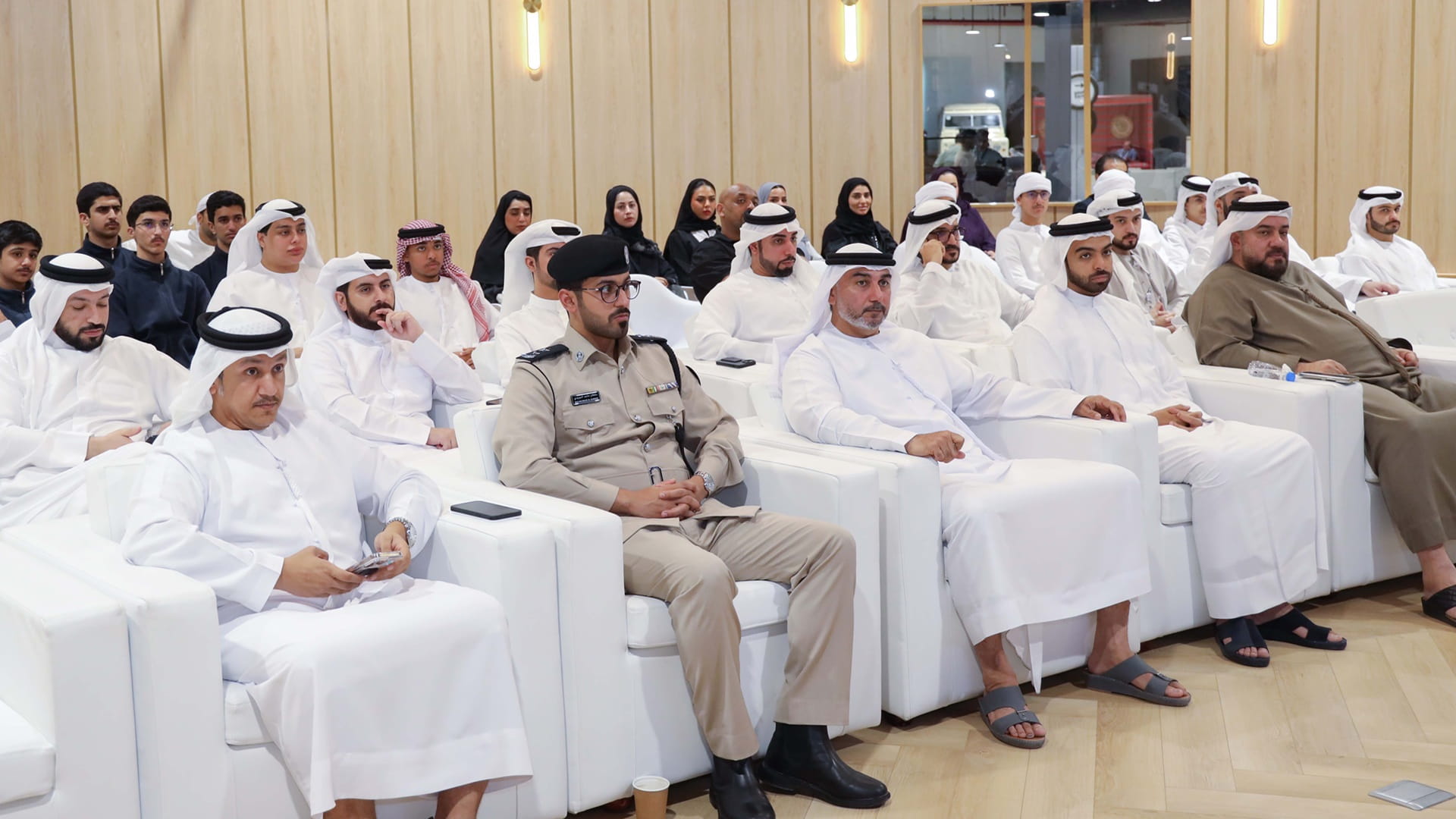 اقتصادية الشارقة تناقش مستقبل إصلاح المركبات في ملتقى متخصص 