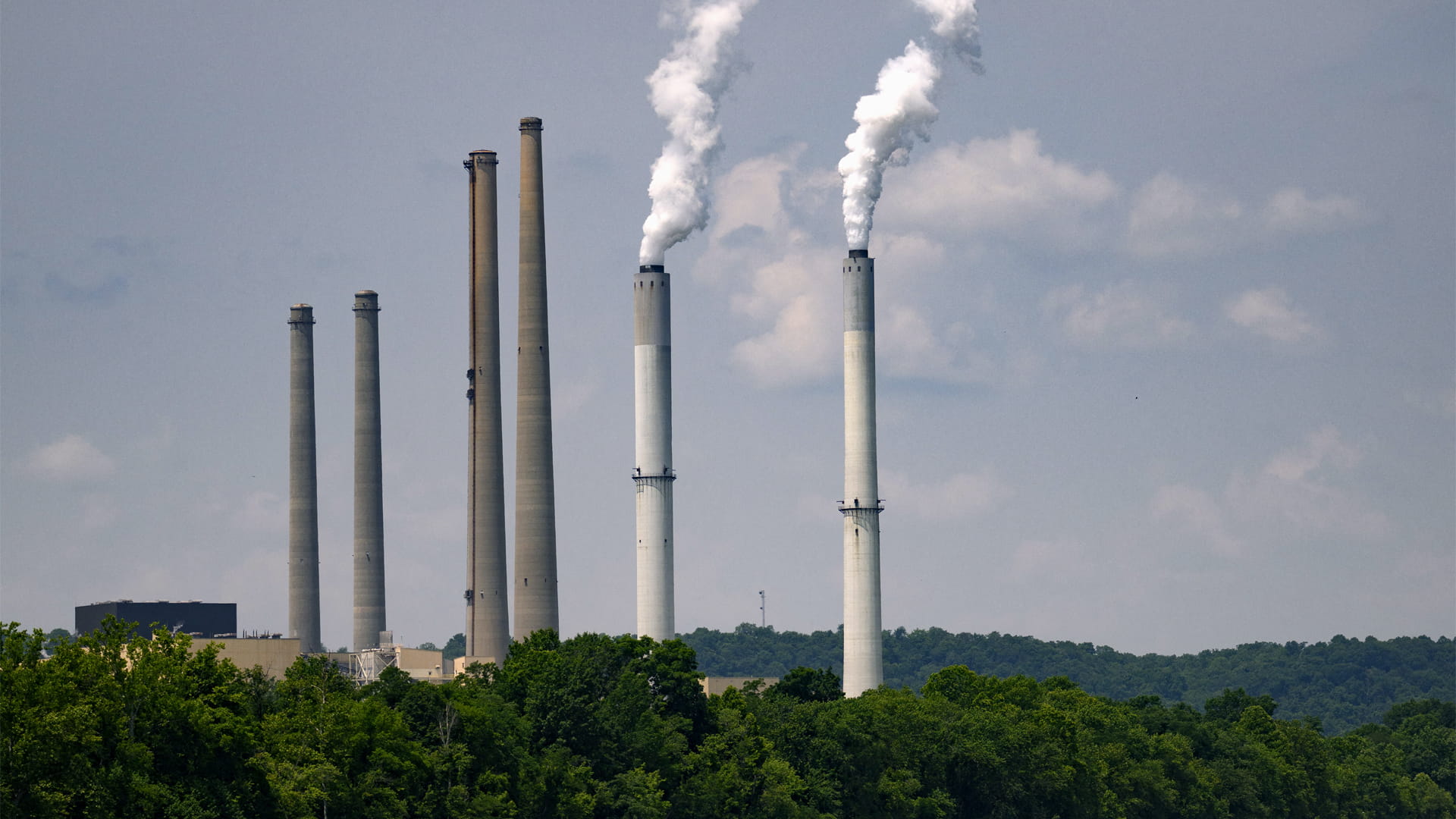 في بحث جديد.. انبعاثات الوقود الأحفوري تسجل رقماً قياسياً في 2025