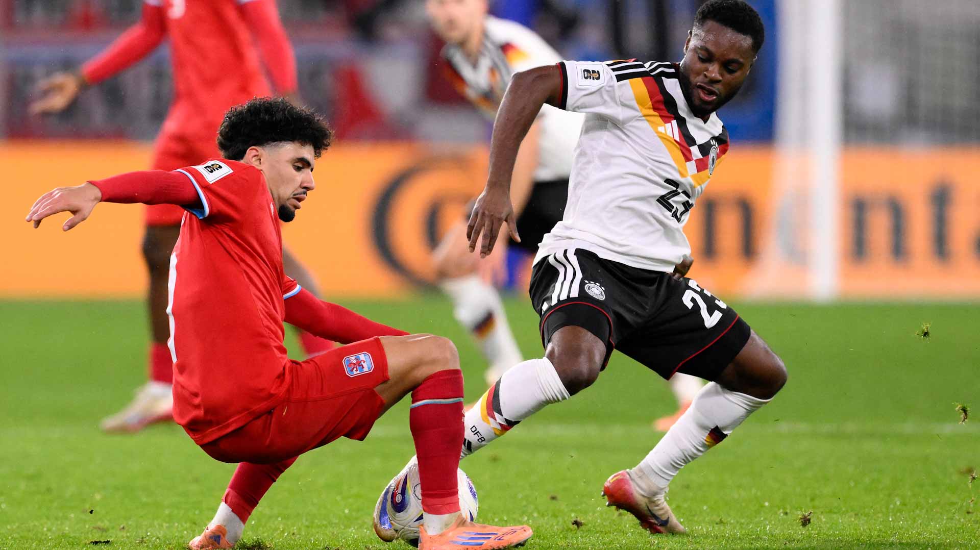  منتخب ألمانيا يقترب من بلوغ نهائيات كأس العالم  