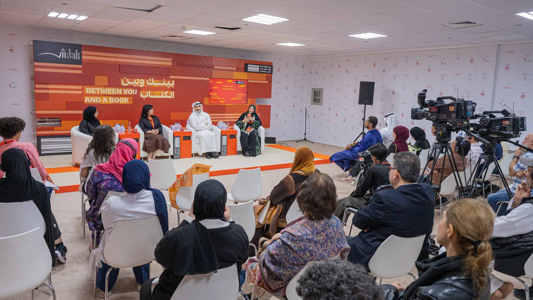 مترجمون: سر نجاح الترجمة في نقل روح النص لا كلماته