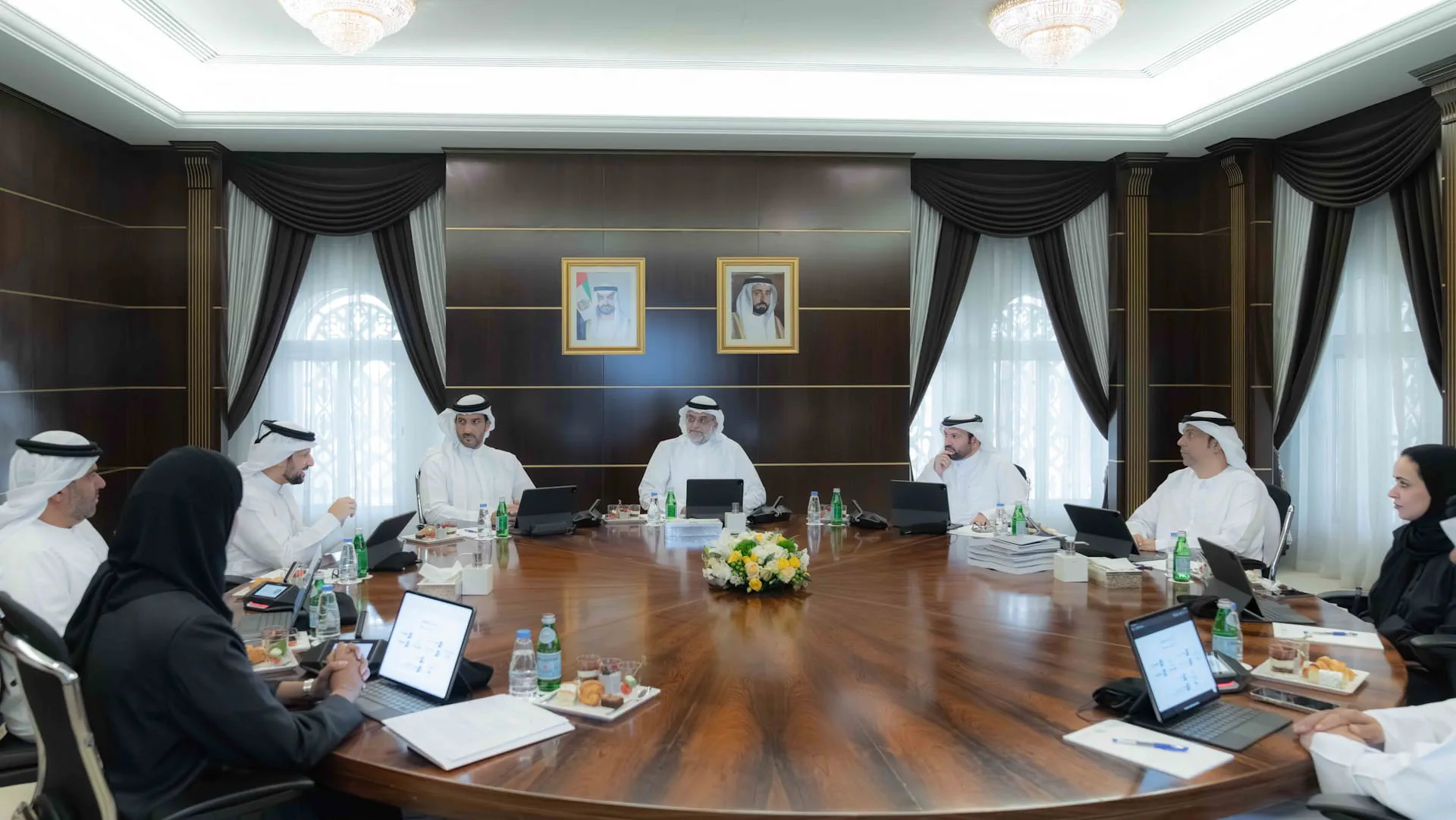 Sharjah Crown Prince receives SMC’s chairman and members  
