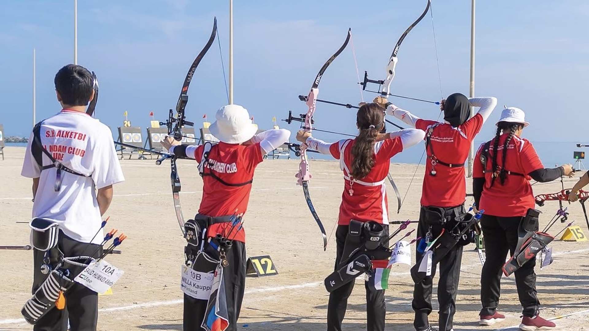 صورة بعنوان: لاعبات الشارقة يتألقن في القوس والسهم بدورة كلباء الشاطئية الـ 5 