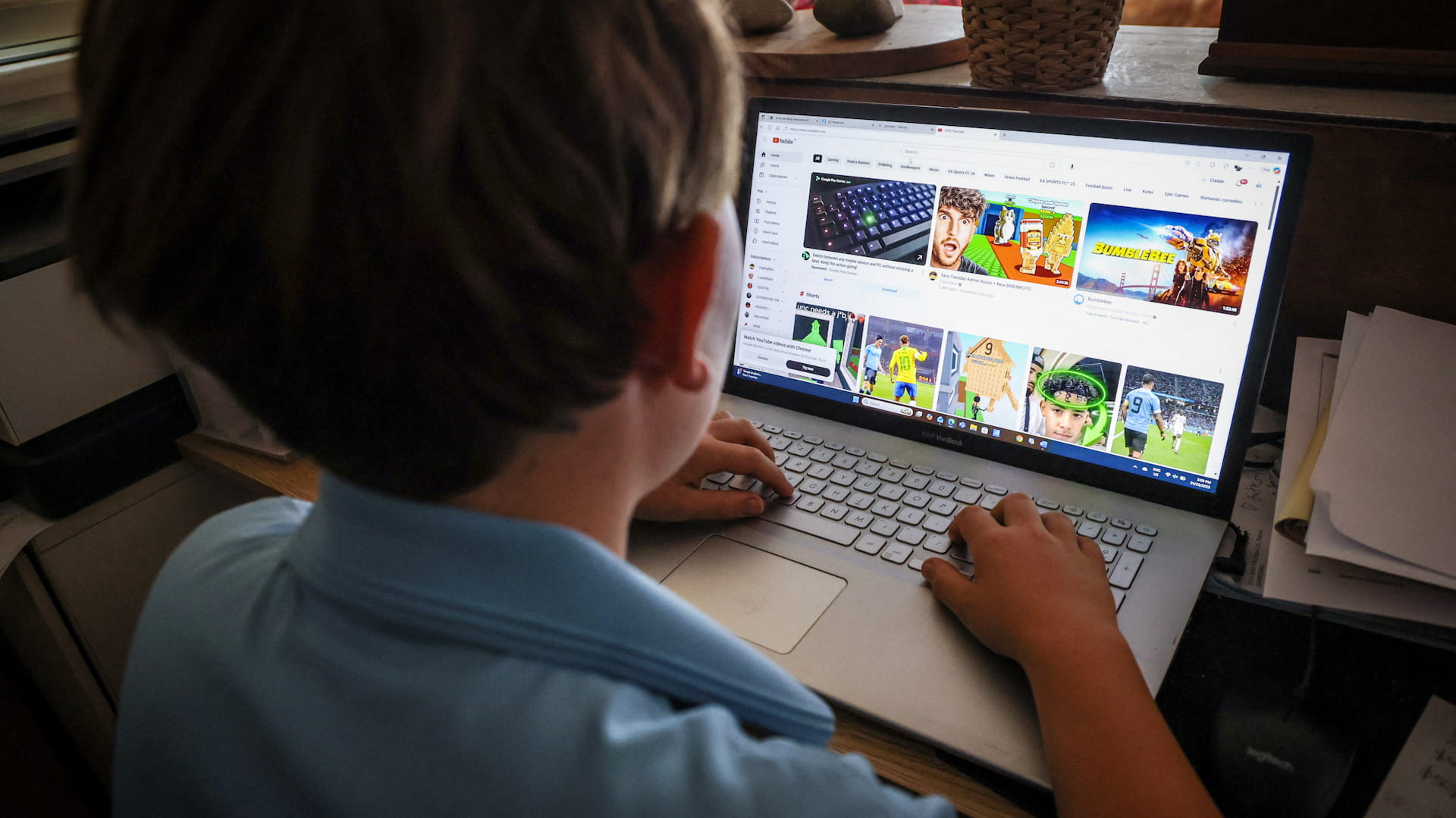 ميتا تحظر استخدام فيسبوك وإنستغرام لمراهقي أستراليا بحلول10 ديسمبر 