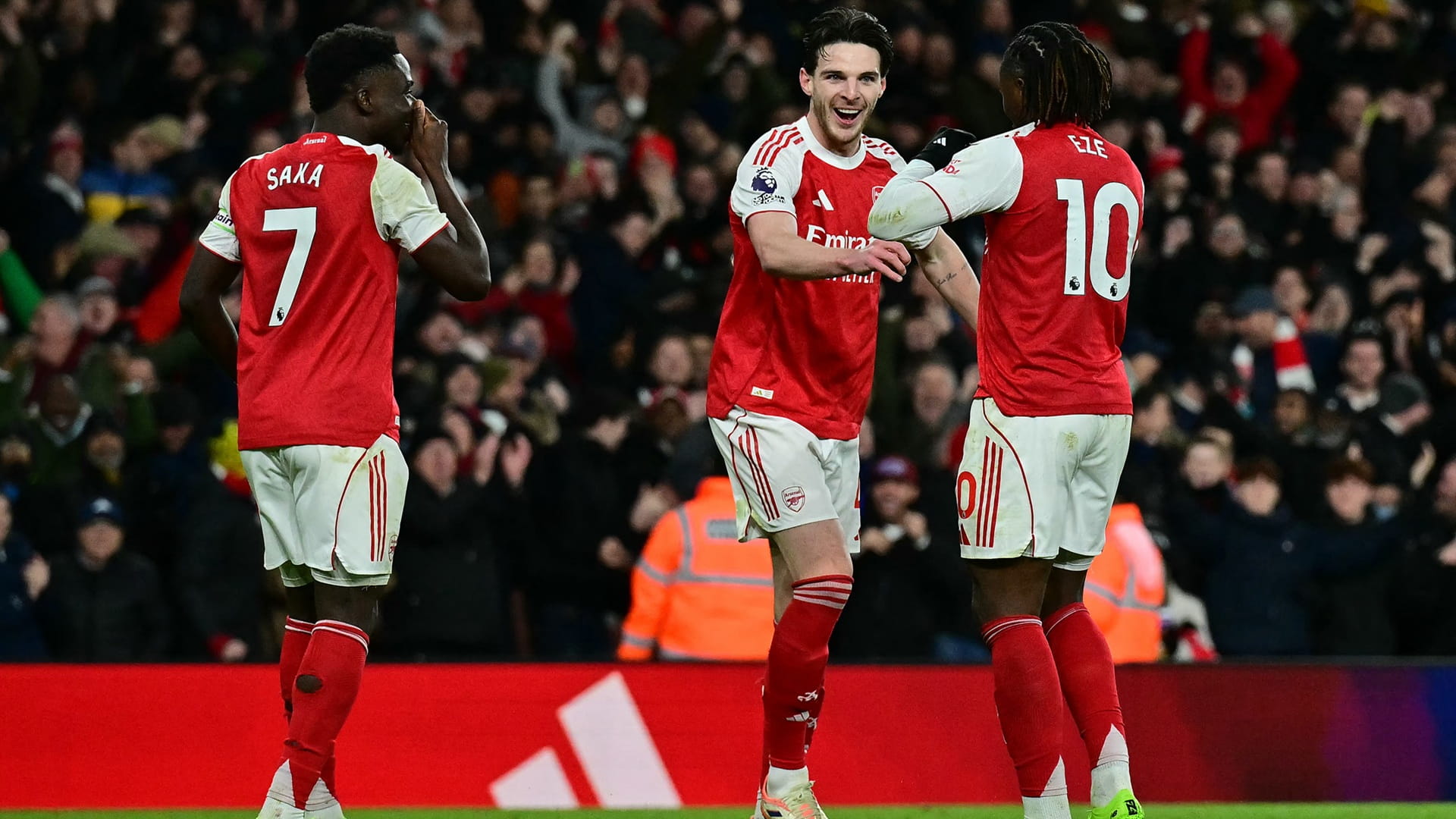 Eze's derby hat-trick sends Arsenal six points clear 