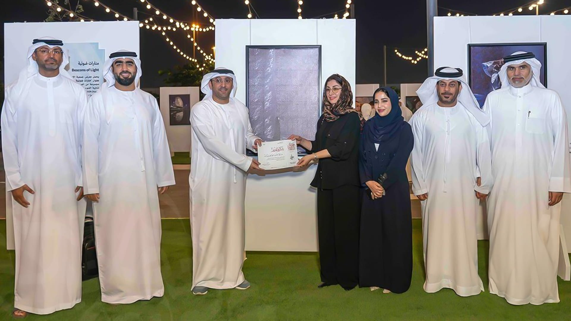 معرض "منارات ضوئية" يجمع 30 مصوراً عالمياً في الفنون الإسلامية 