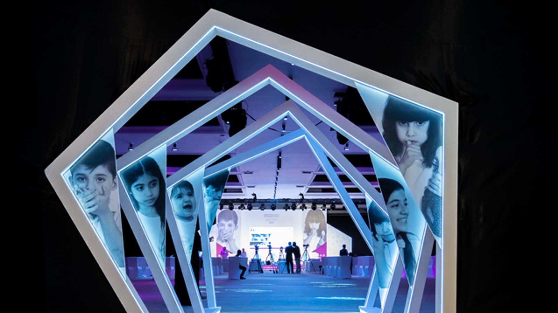 منتدى سلامة الطفل ينطلق 26 نوفمبر لبحث قضايا تمسّ براءة الأطفال1