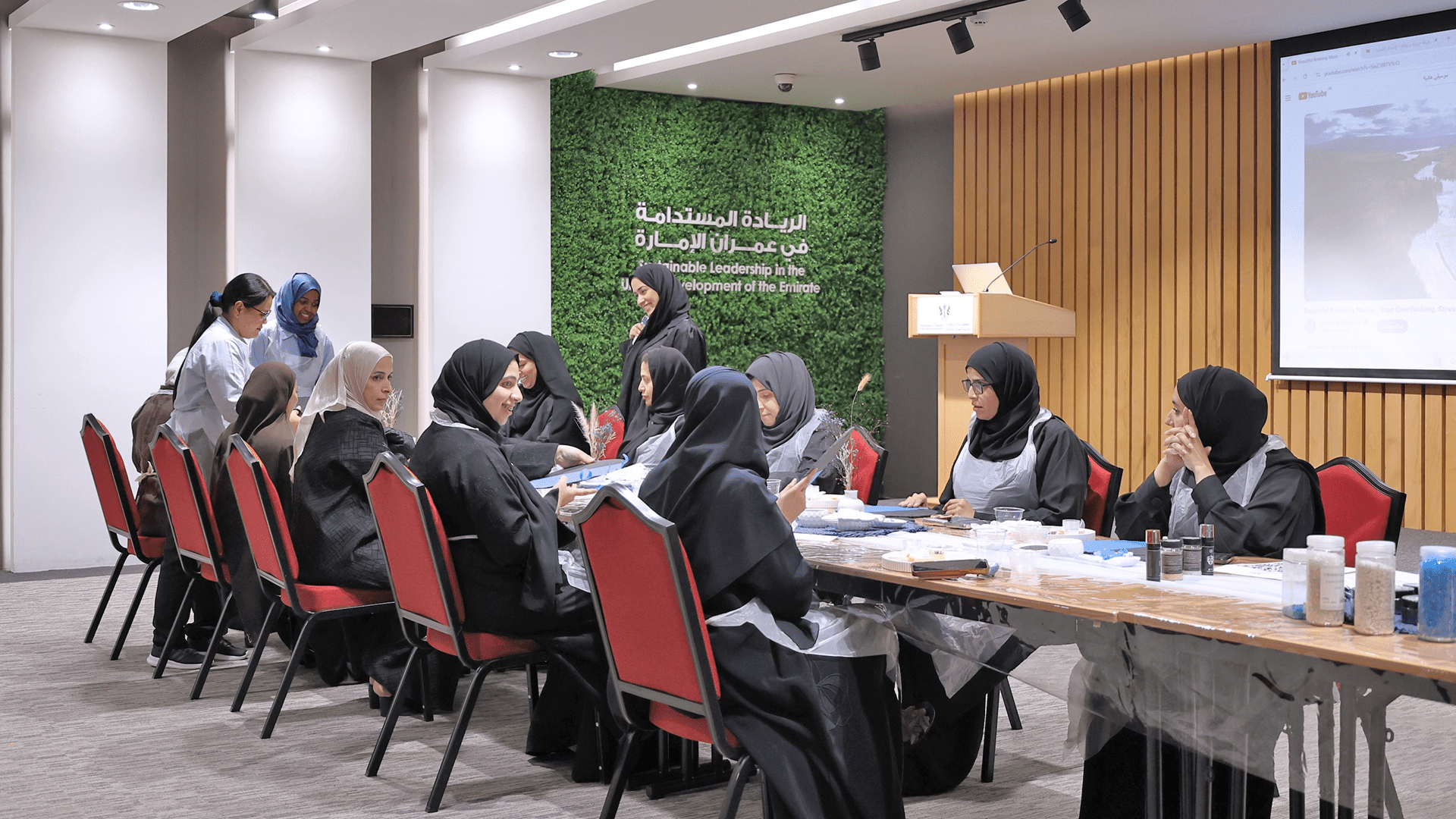 "أشغال الشارقة" تحتفي بعيد الاتحاد الـ 54 