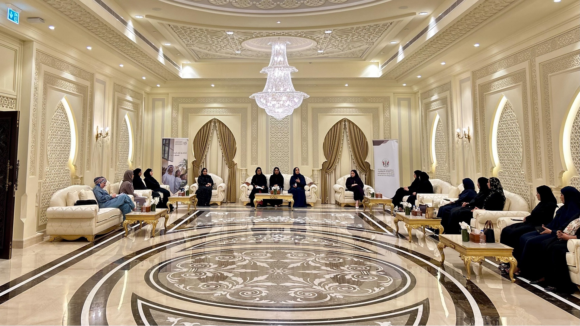 جلسة "نبض مجتمع" تطالب بمنصة إلكترونية لدعم حماية المرأة بالشارقة 