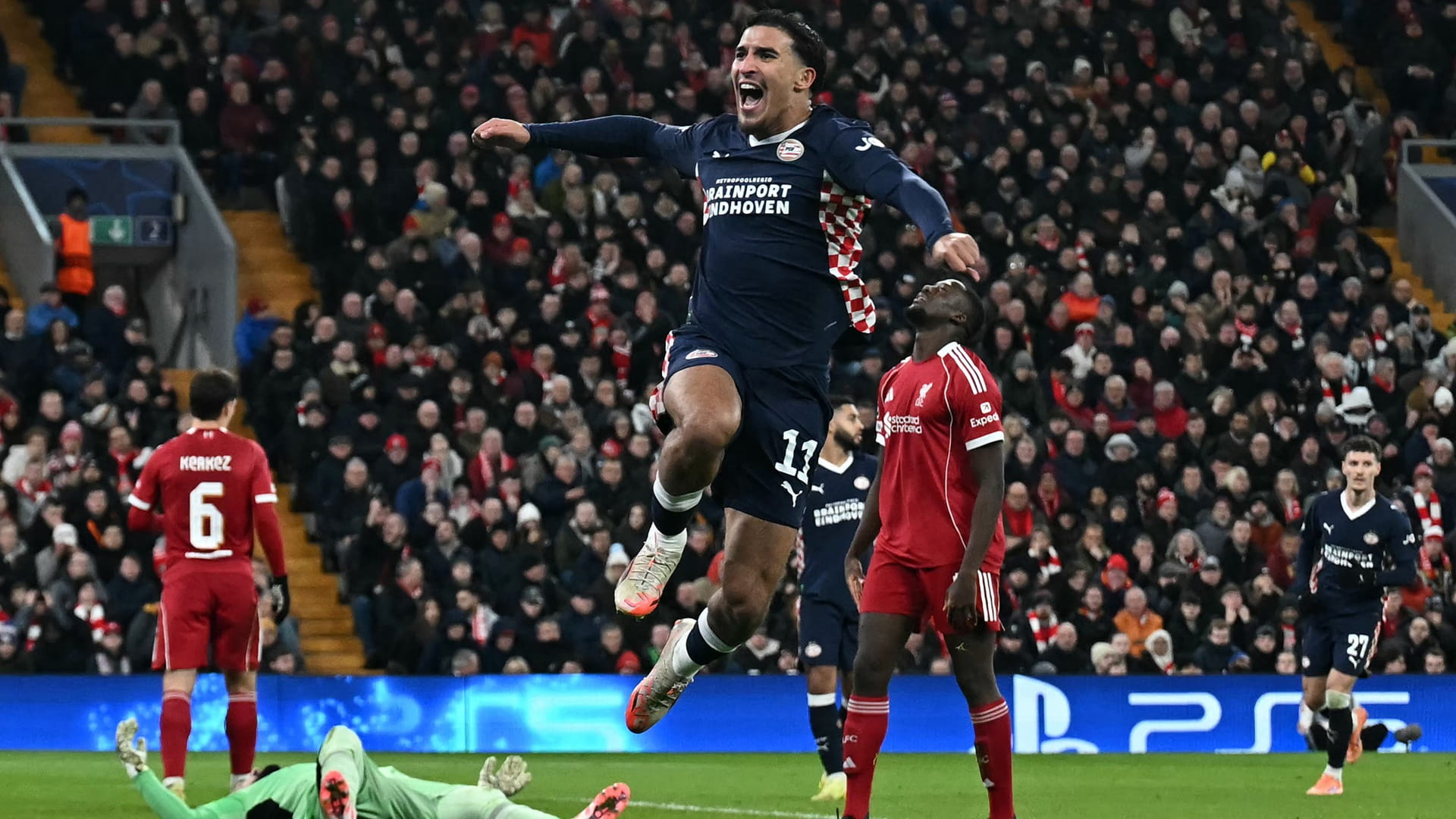 بسقوطه أمام أيندهوفن .. ليفربول يواصل نزيف النقاط في دوري الأبطال 