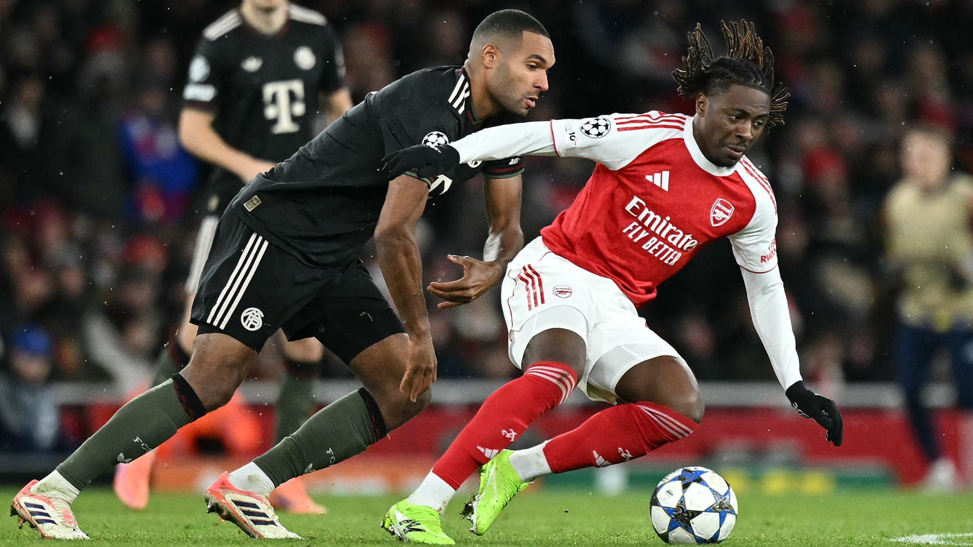 بايرن ميونيخ يتلقى الخسارة الأولى هذا الموسم بالسقوط أمام أرسنال 