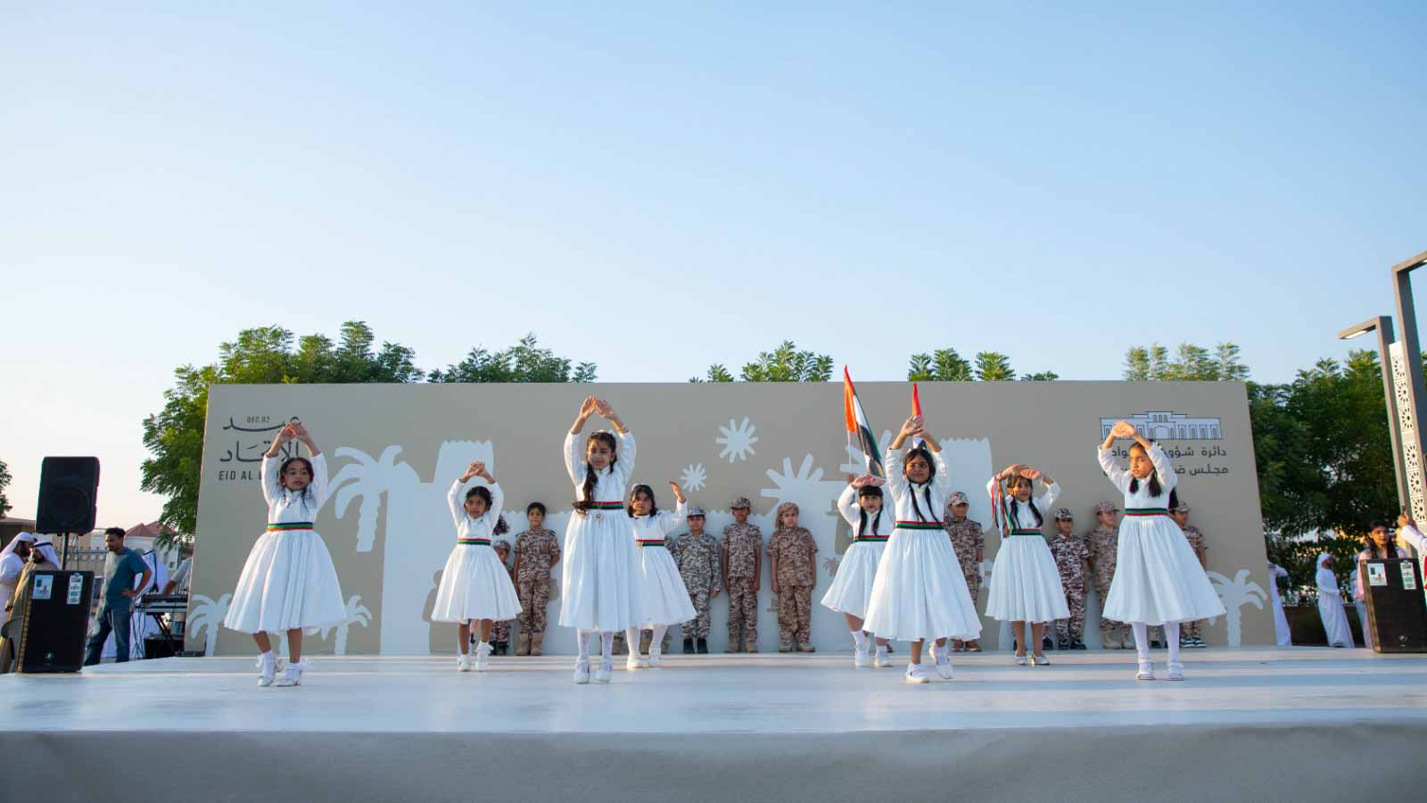 ضاحية الخروس تحتفي بعيد الاتحاد الـ 54 بمسيرة وطنية وأنشطة تراثية  