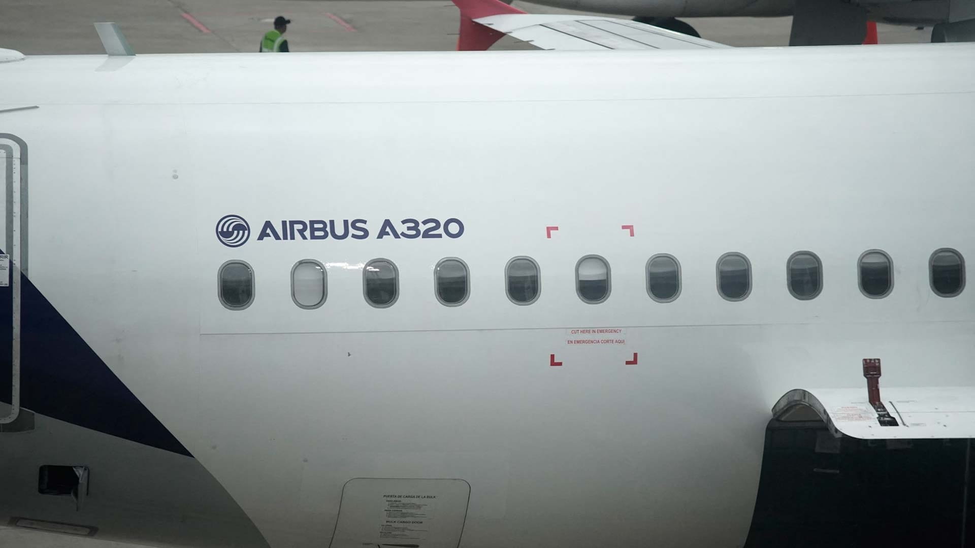 Airbus shares drop over 10% on A320 delivery delays