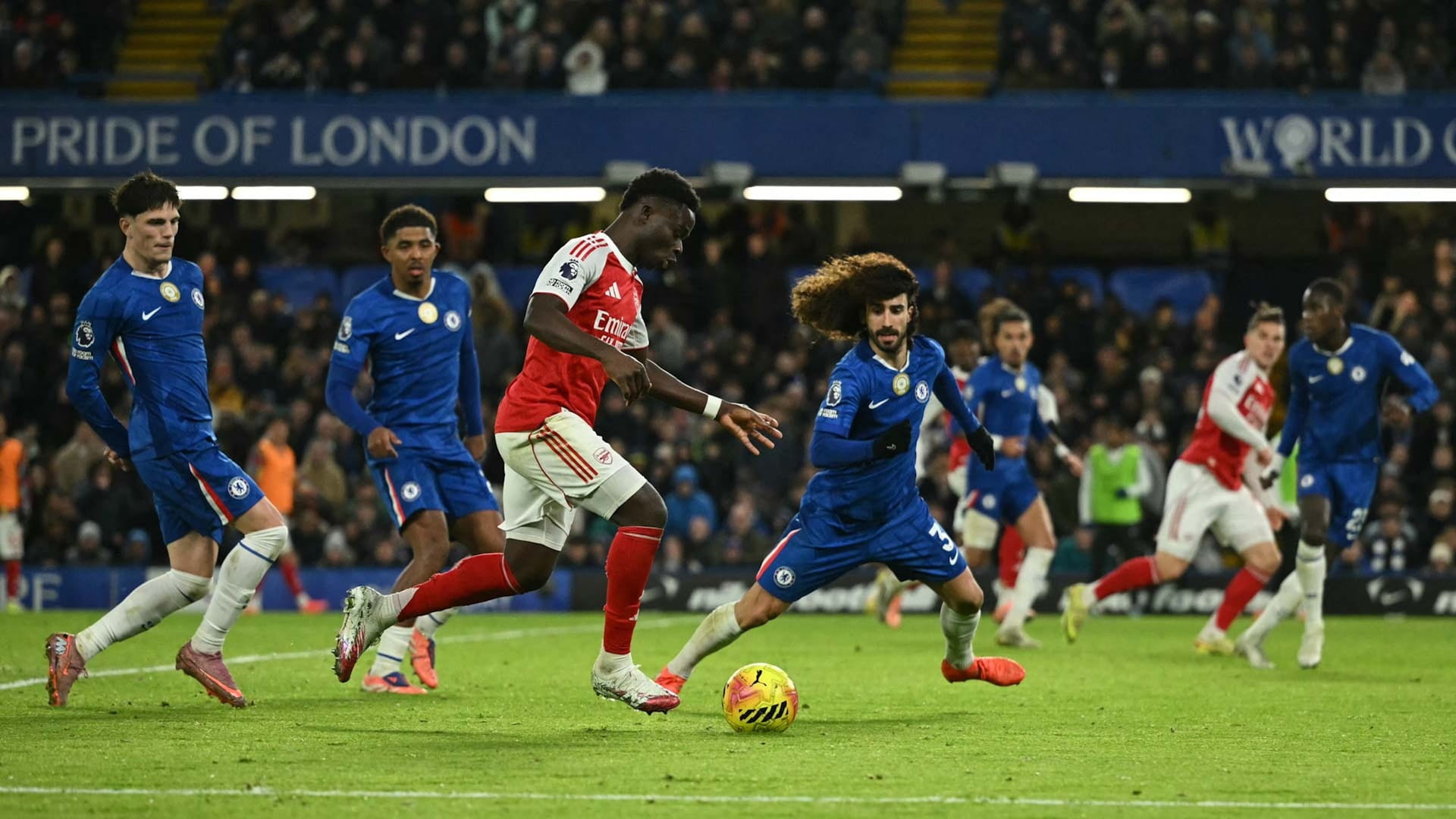 Premier League: Arsenal draw with Chelsea
