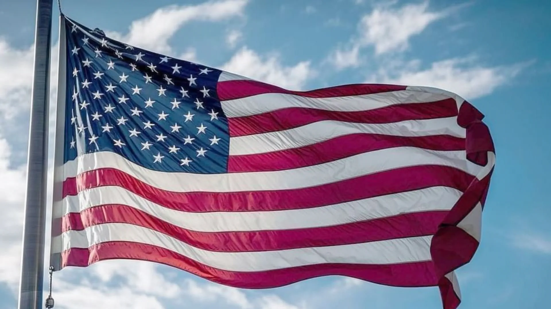 أميركا: نفذنا مع سوريا غارات جوية على مخازن أسلحة لـ "داعش" 