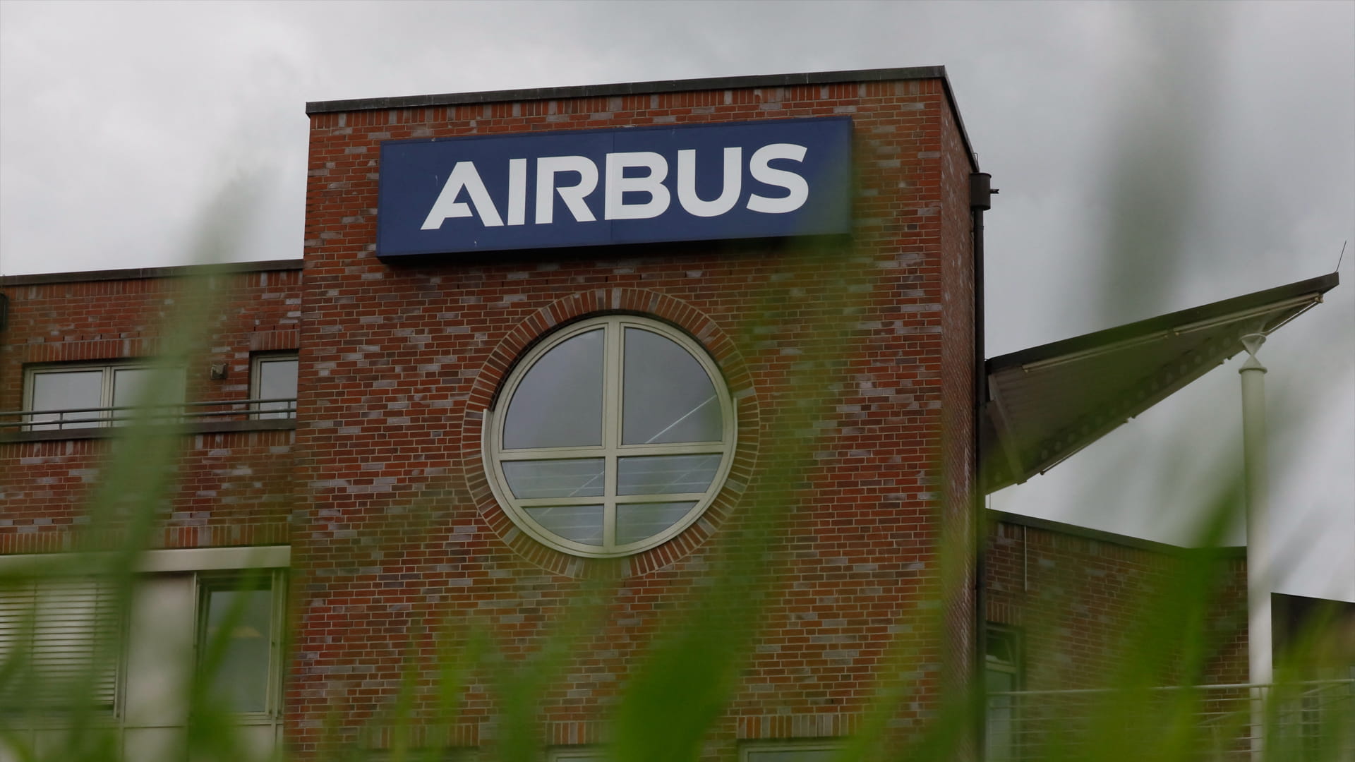 "الطيران المدني" تؤكد امتثال كل ناقلاتها من إيرباص للتحليق الآمن  