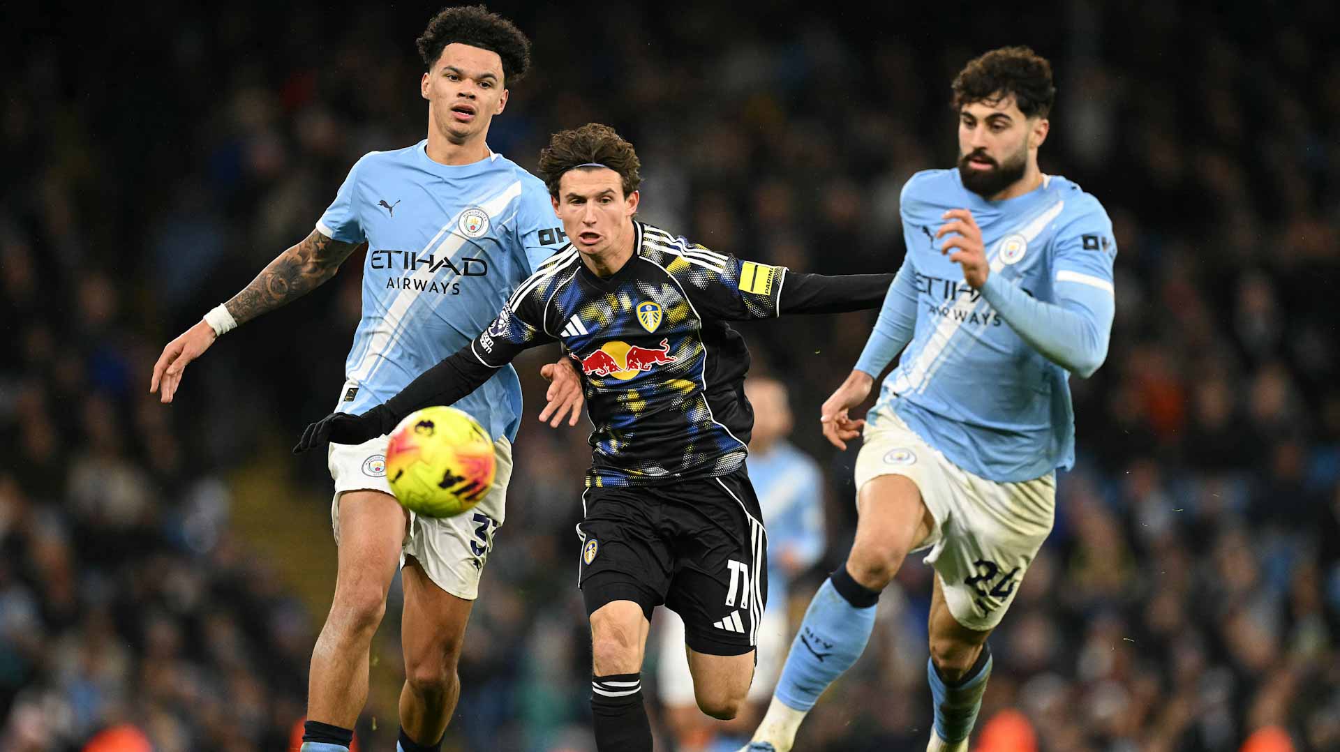 Manchester City narrowly defeats Leeds United in Premier League