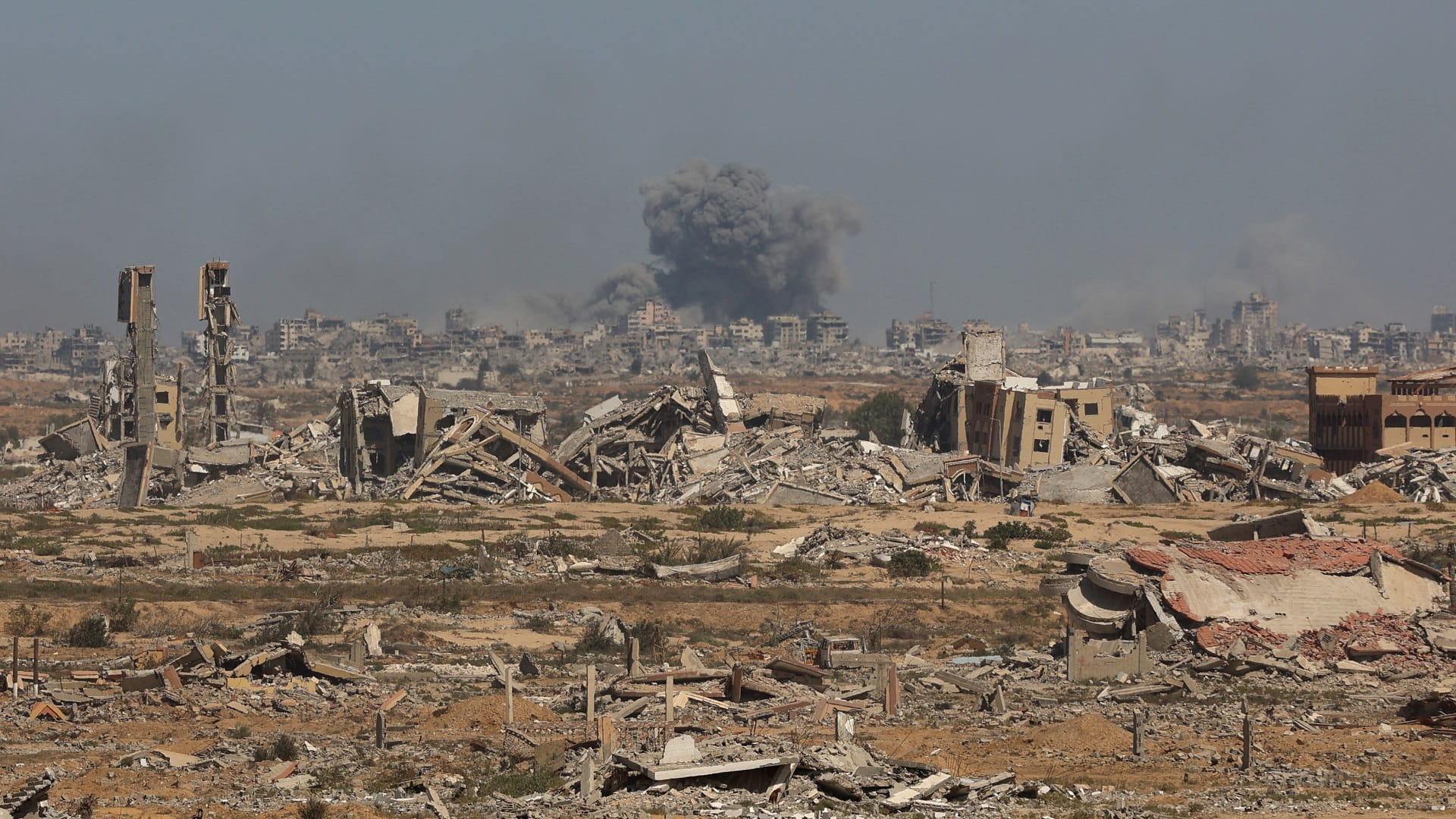 66 ألف شهيد في غزة وترامب يمهل "حماس" حتى الأحد للقبول بخطته  