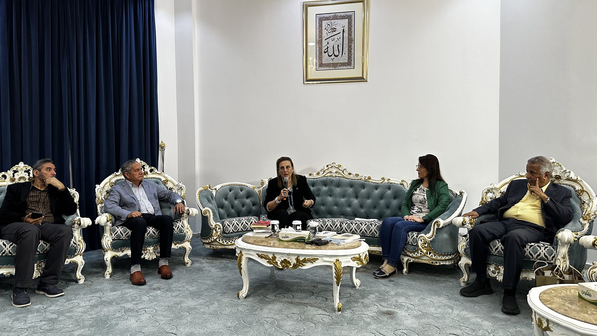 النادي الثقافي العربي بالشارقة يضيء على إبداعات الكاتبة أنيسة عبود 