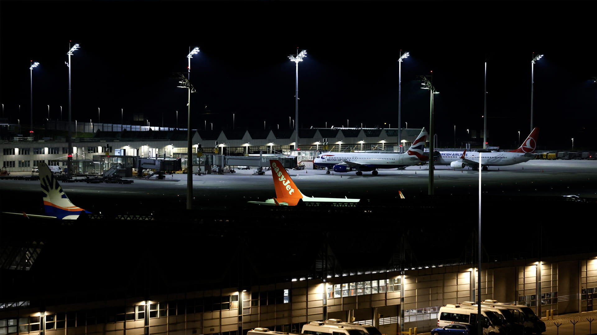 مطار ميونيخ يستأنف رحلاته بعد توقفها إثر رصد مسيّرات في أجوائه  