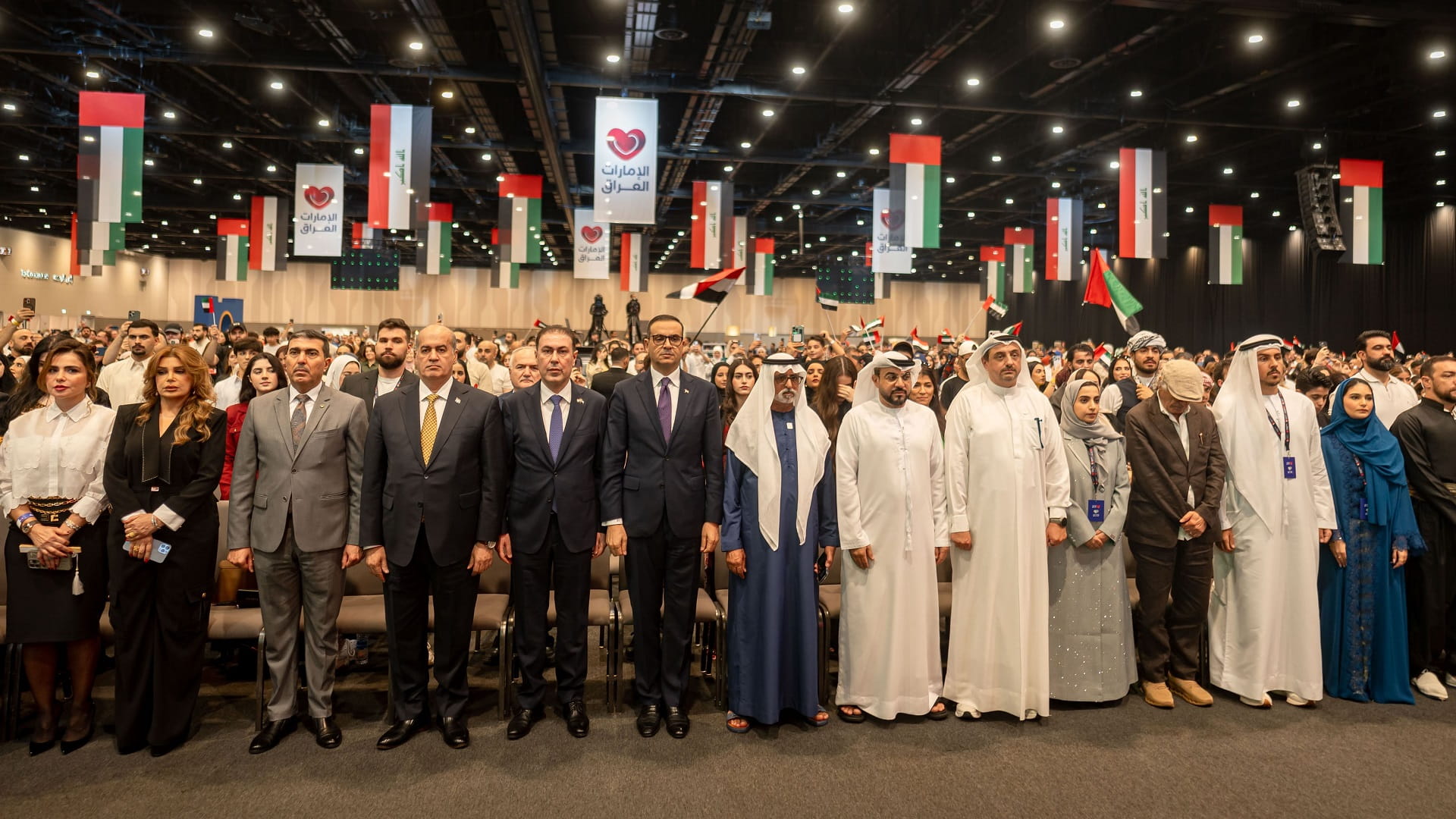 نهيان بن مبارك يشارك الجالية العراقية الاحتفال بموروثها الحضاري