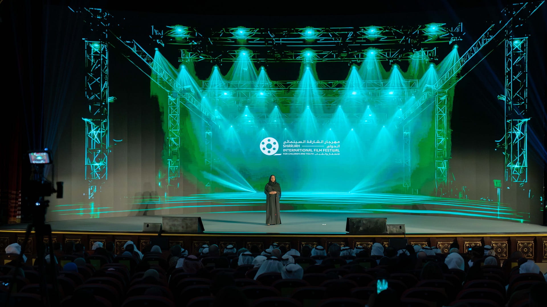 سلطان بن أحمد يطلق مهرجان الشارقة السينمائي الدولي للأطفال والشباب