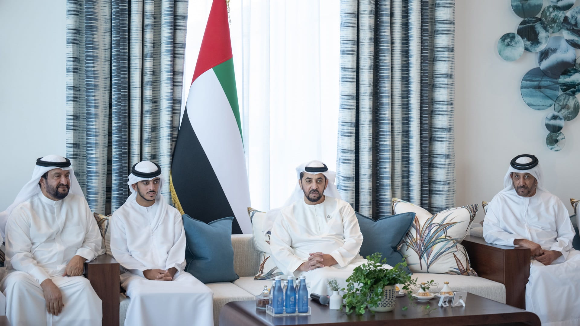 Hamdan bin Zayed honours Emirates Red Crescent supporters 
