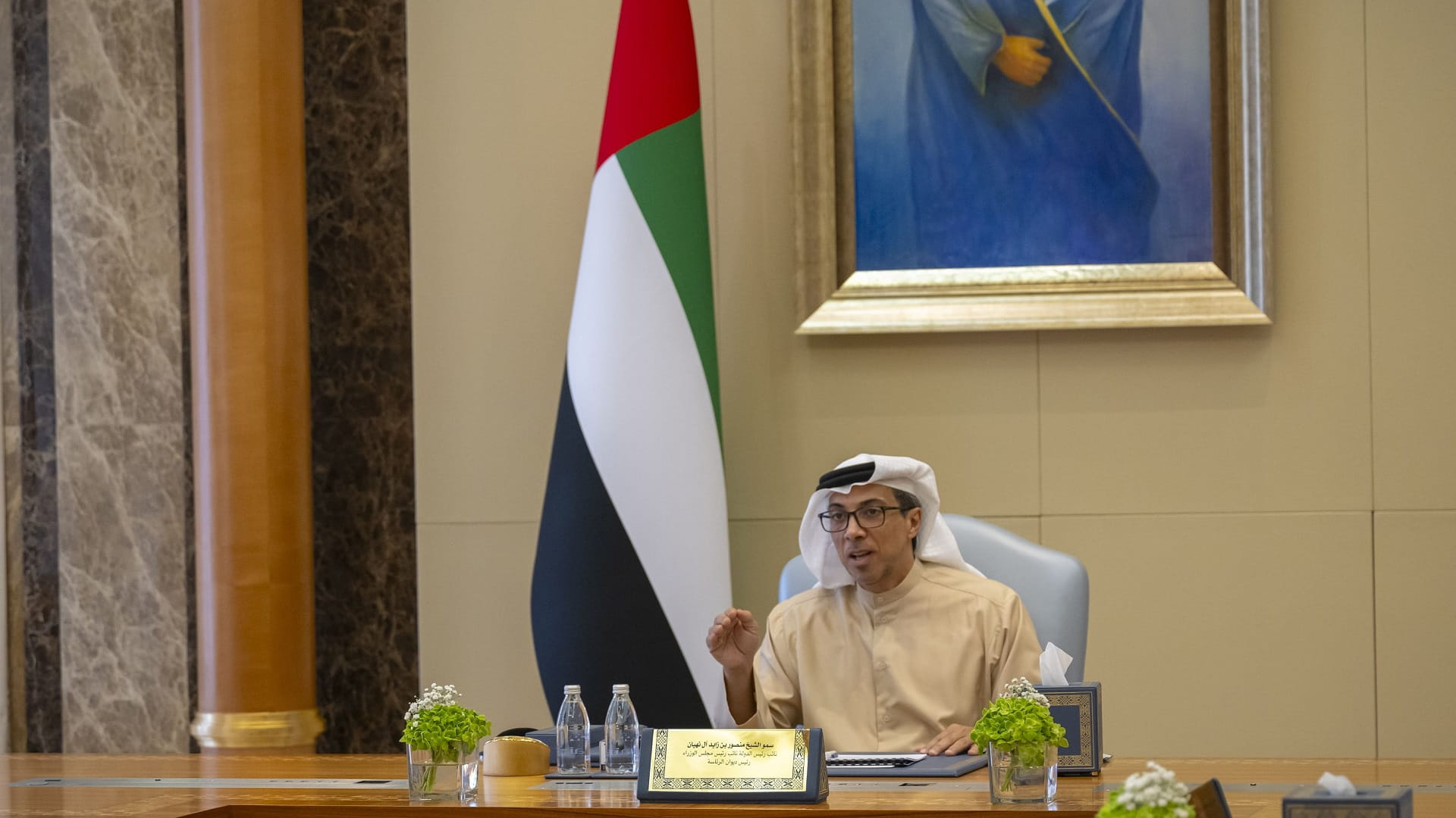 Mansour bin Zayed chairs AD Water and Electricity Cmte meeting 