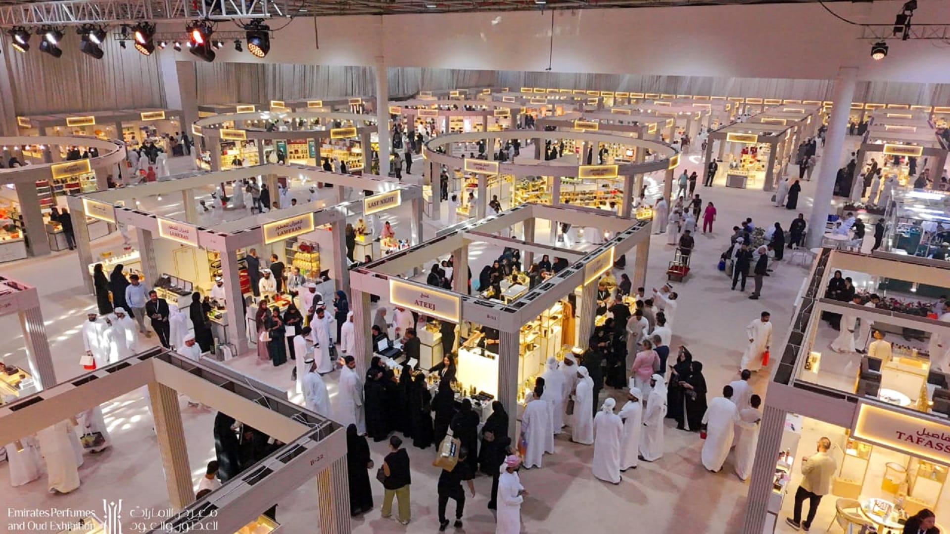معرض الإمارات للعطور والعود بالشارقة يجمع أشهر العلامات الخليجية 