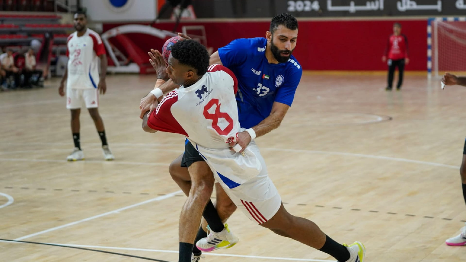 الشارقة يكسب النصر في افتتاح دوري أقوياء اليد 