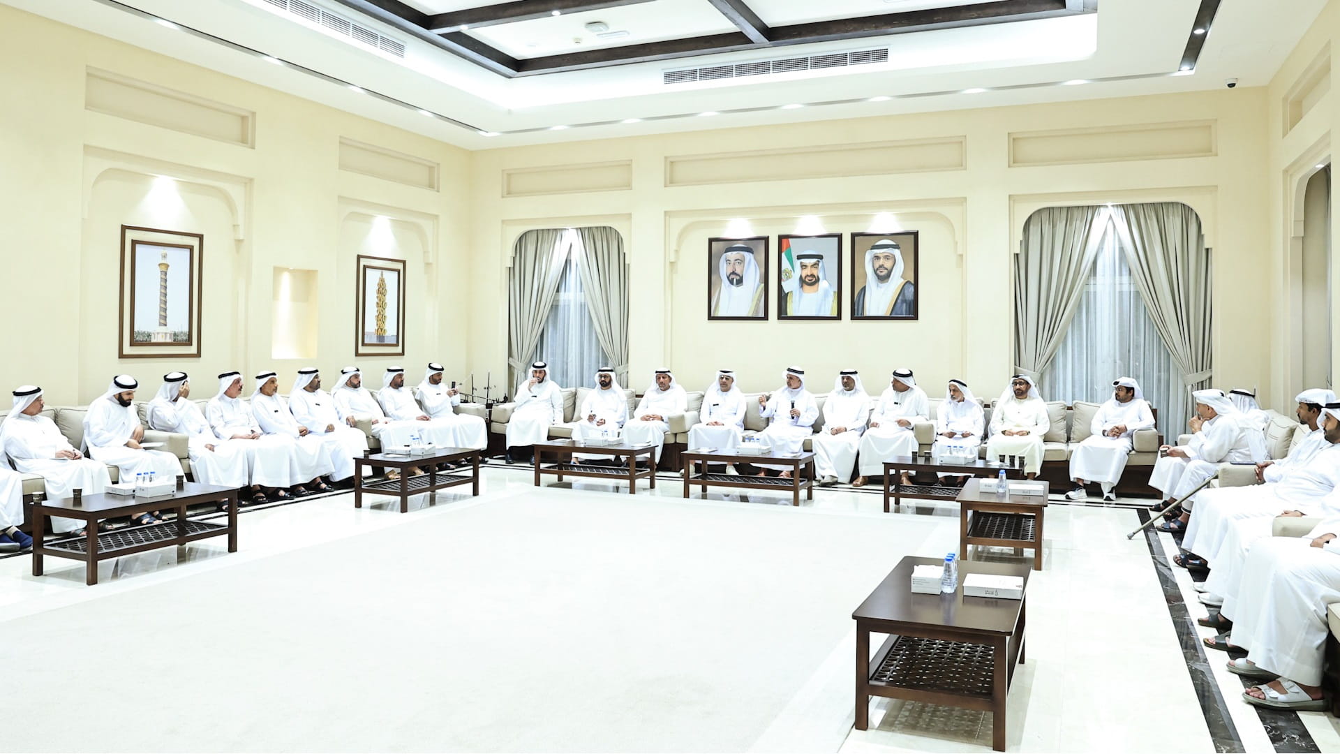 "أحياء سكنية أجمل" تستهل أولى جولاتها التوعوية بزيارة ضاحية مويلح 