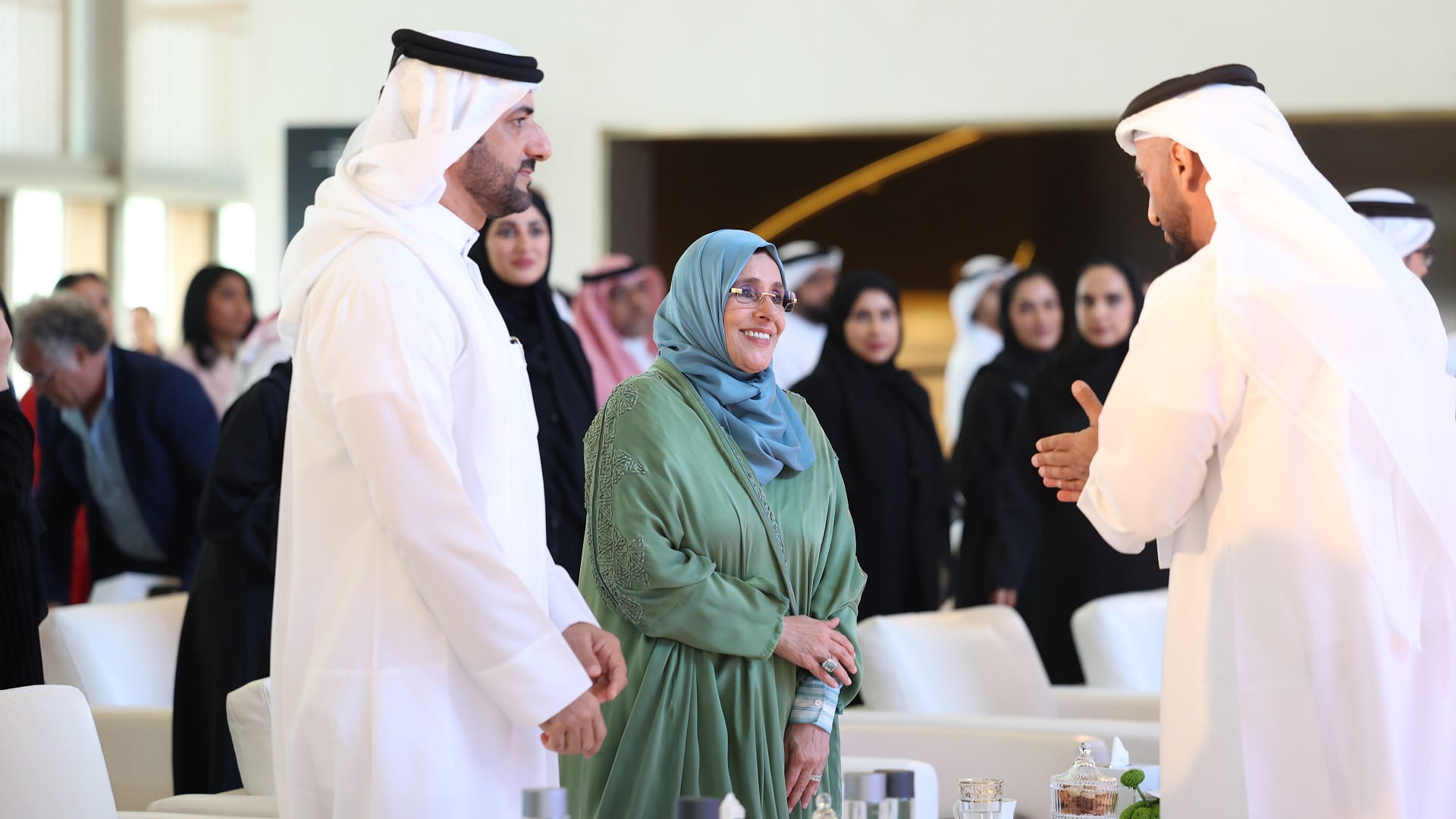 سلطان بن أحمد وجواهر القاسمي يشهدان مؤتمر أفلام الأطفال والشباب