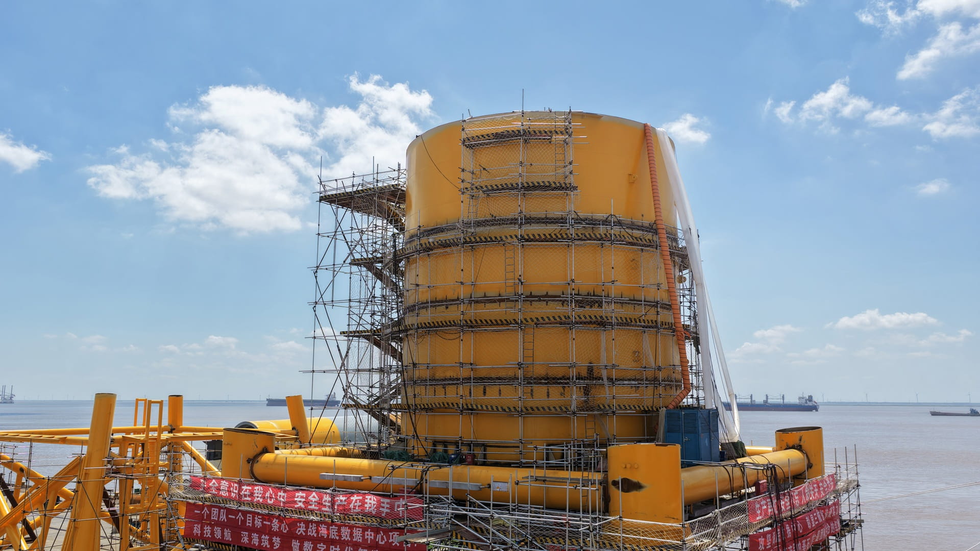 China tests underwater data pods to cut computing energy use 