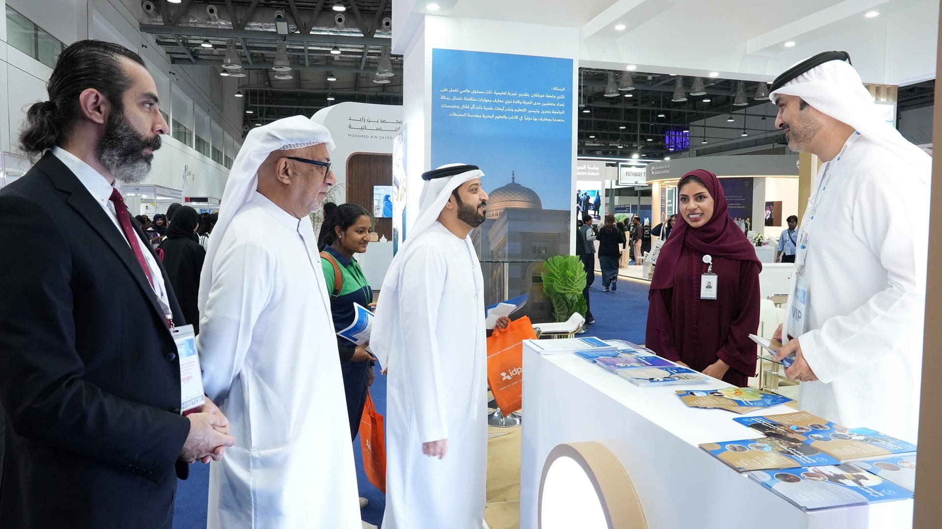 معهد الشارقة للتراث يستعرض برامجه ومبادراته بمعرض التعليم الدولي 