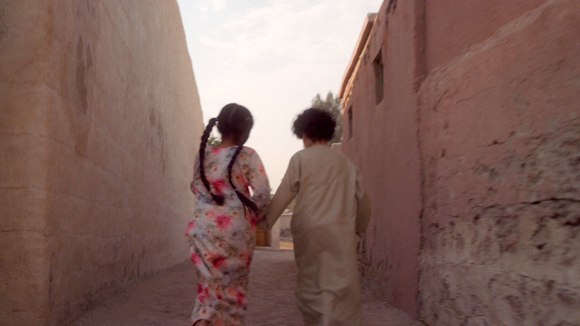 مبادرة "عام المجتمع" تطلق حملة "من الـ(بـ) في حياتكم؟" الوطنية