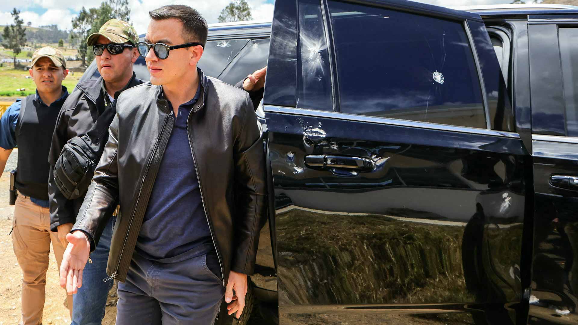 احتجاجات الوقود تتحول لعنف.. الرئيس الأكوادوري ينجو من الاغتيال 