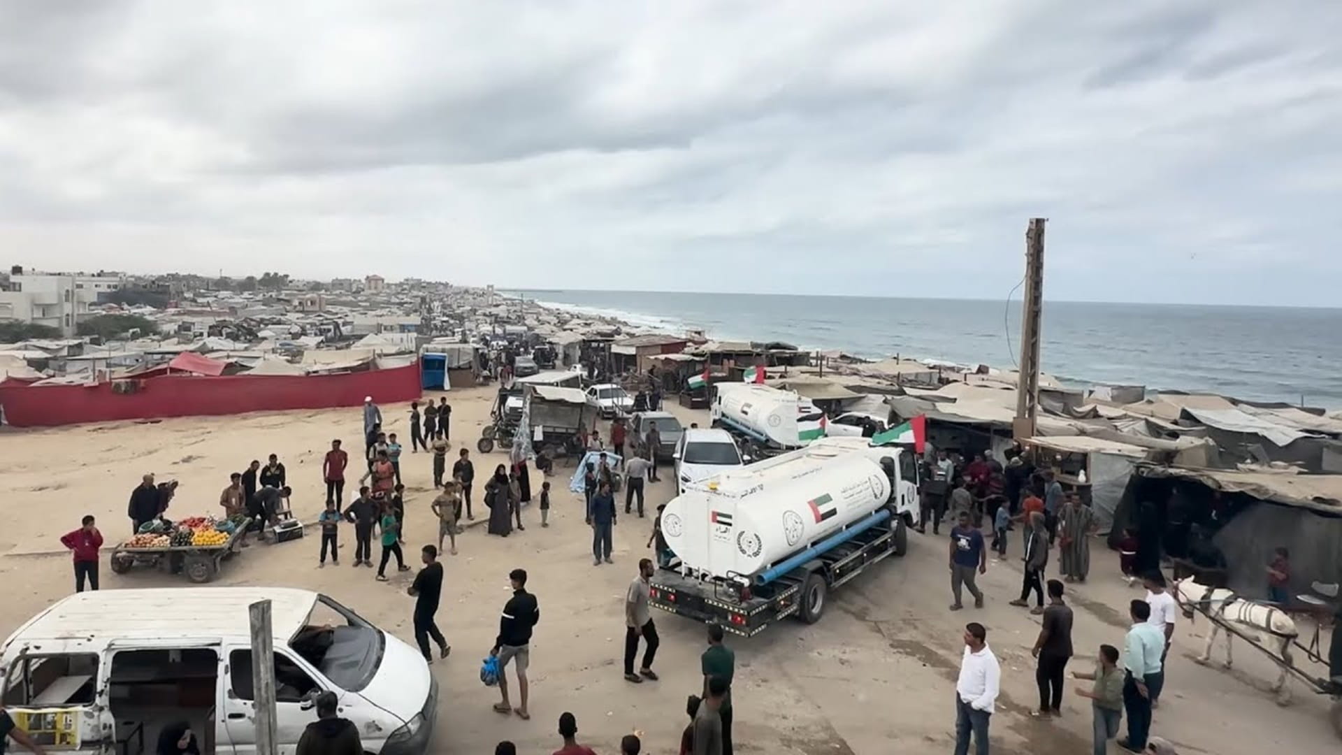 UAE delivers 21 water tankers to Gaza 