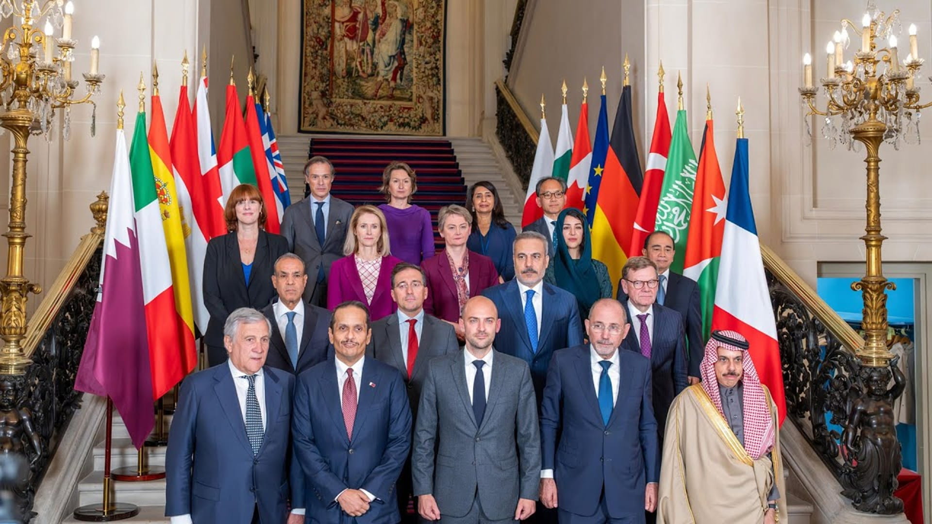 UAE participates in Paris meeting on US peace plan implementation