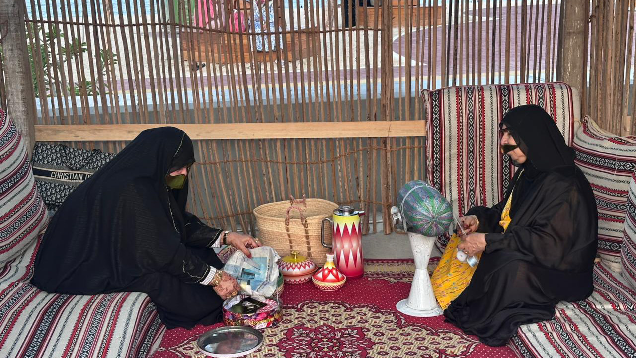 فرع معهد الشارقة للتراث في دبا الحصن ينظم فعالية "نقشة النون" 