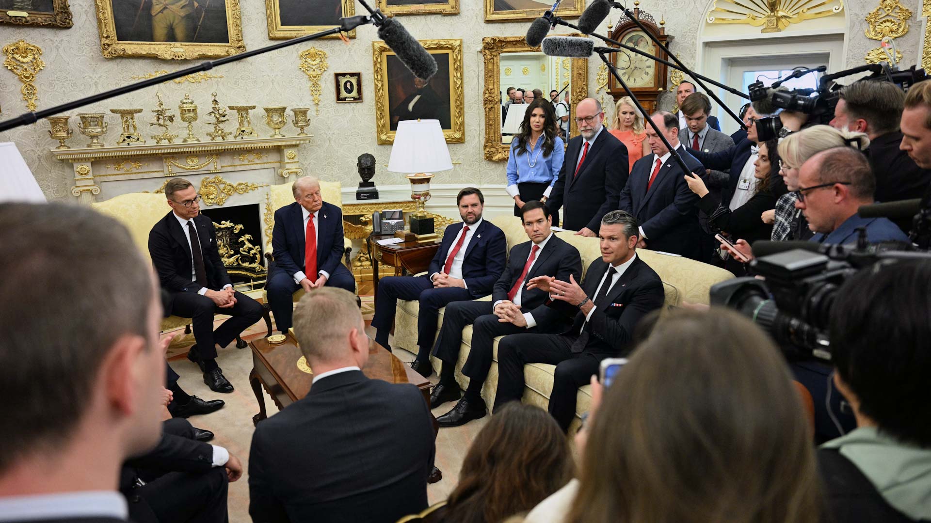 ترامب يقترح طرد إسبانيا من "الناتو" بسبب تقاعسها عن الإنفاق الدفاعي 