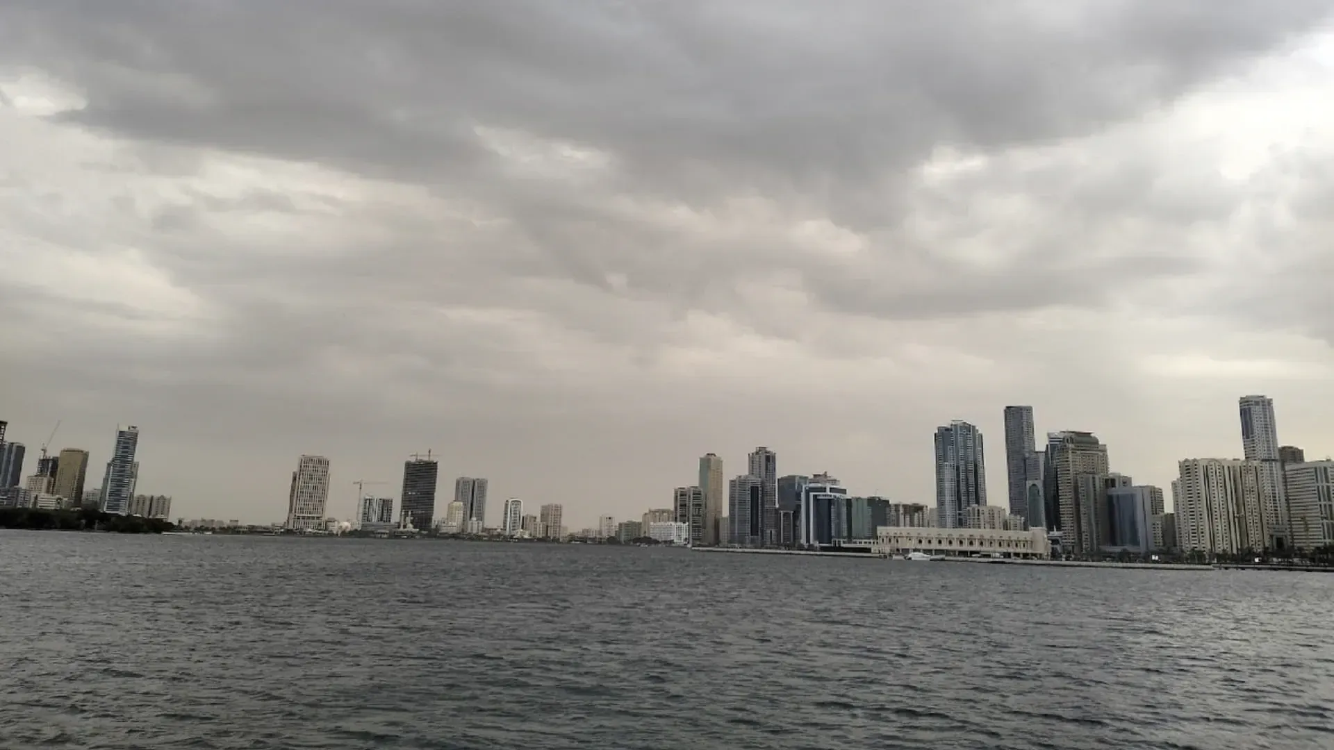 الإمارات تتأثر بحالة جوية ابتداء من الجمعة حتى نهاية الثلاثاء 
