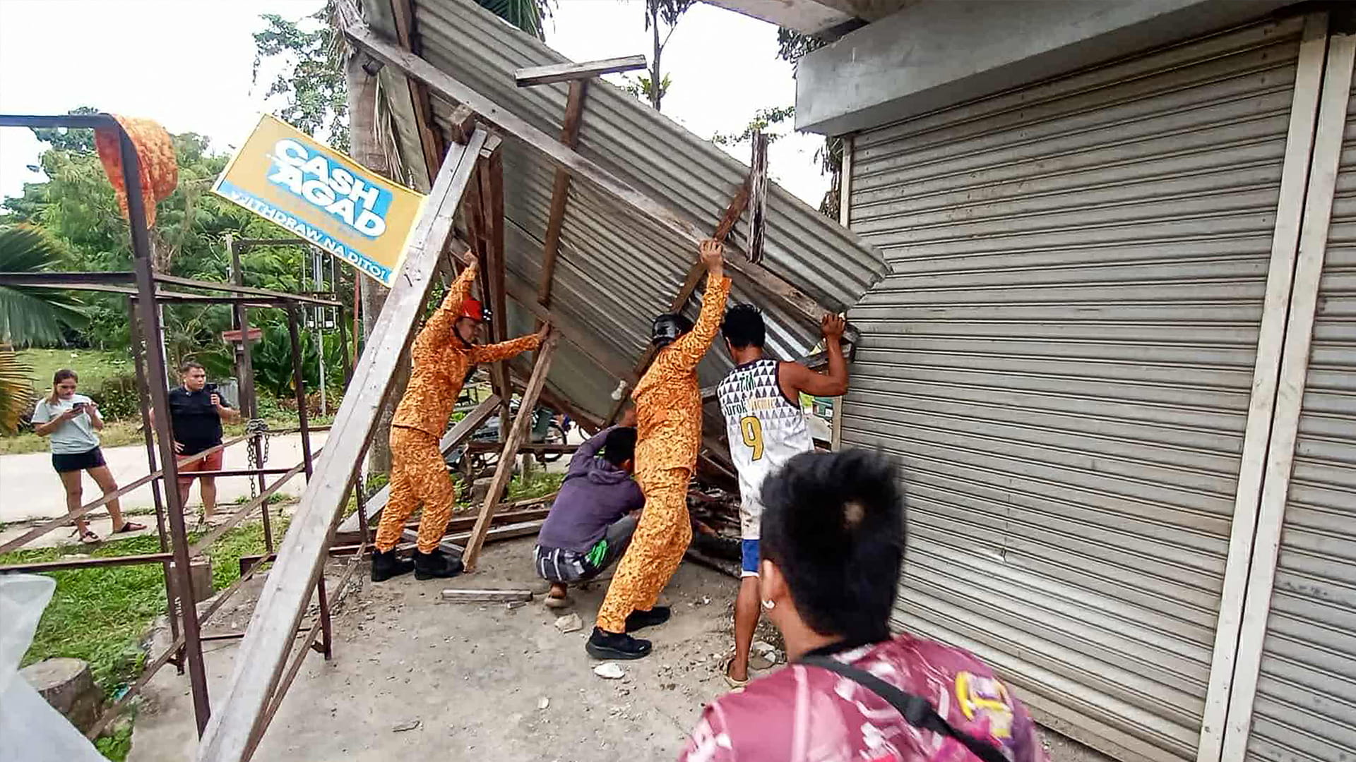 زلزال بقوة 7,4 درجات يضرب جنوب الفلبين ويتسبب بوفاة 6 أشخاص