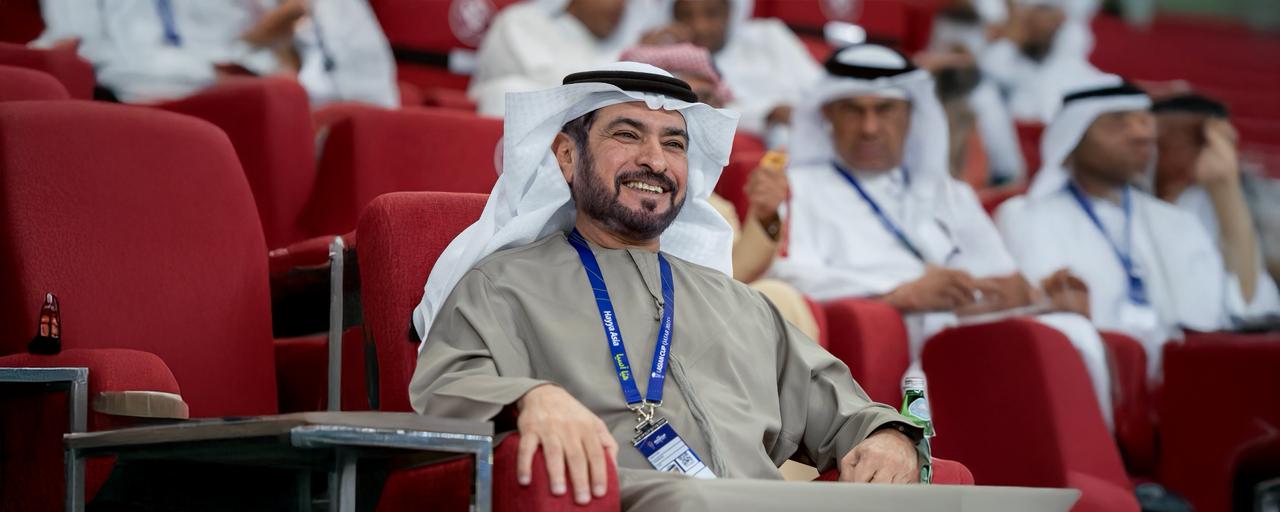 حمدان بن مبارك يهنئ المنتخب الوطني بمناسبة فوزه على شقيقه العماني 