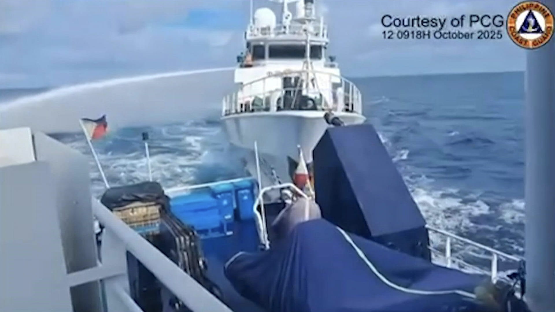 مانيلا وبكين تتبادلان الاتهامات في حادث اصطدام ببحر الصين الجنوبي 